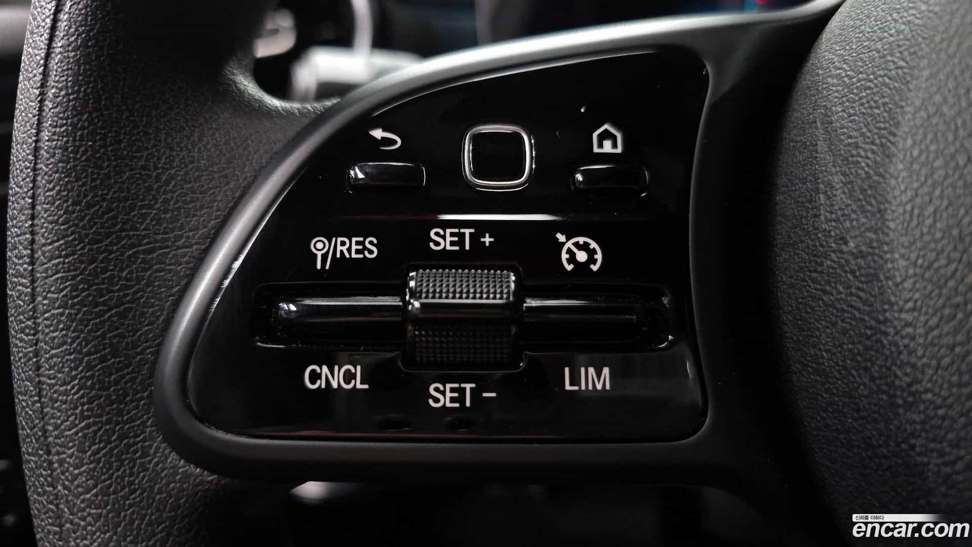 A-Class Mercedes-Benz 2019.8-OPTION-020