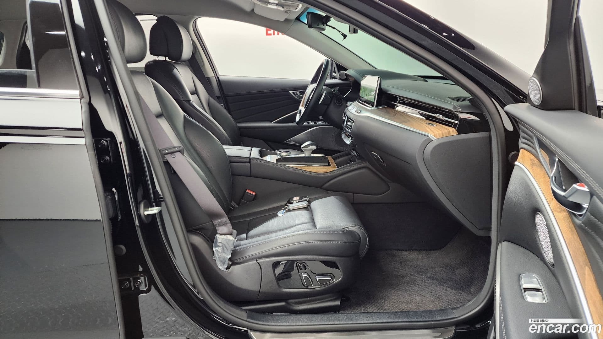 Main__Slider__Photo:K9 Kia 2023.11-10