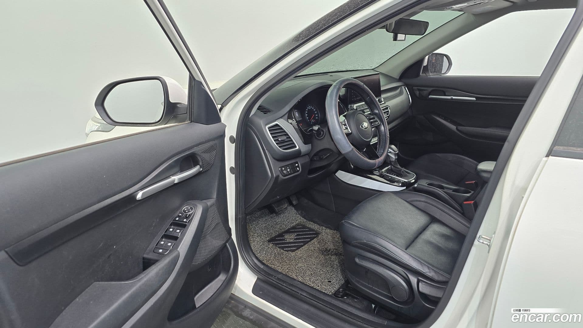 Main__Slider__Photo:Seltos Kia 2021.6-9