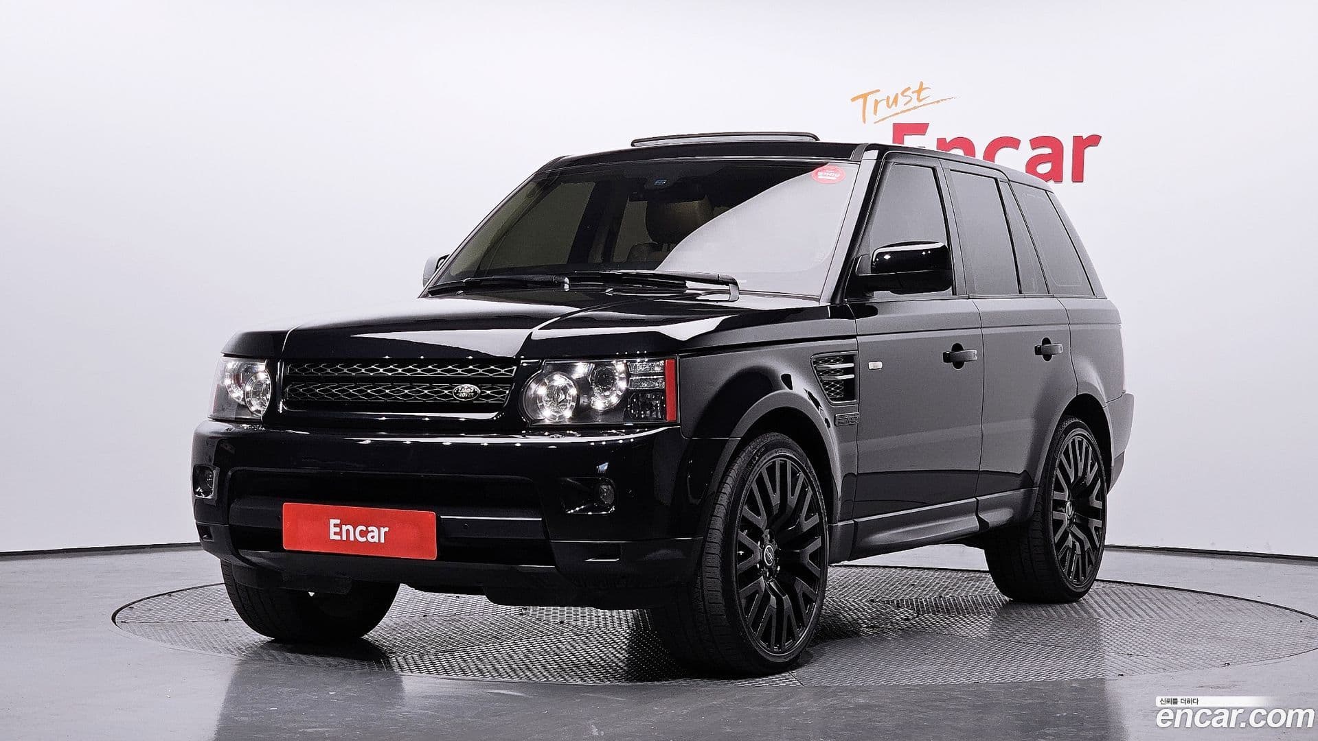 Main__Slider__Photo:Range Rover Sport Land Rover 2011.9-0