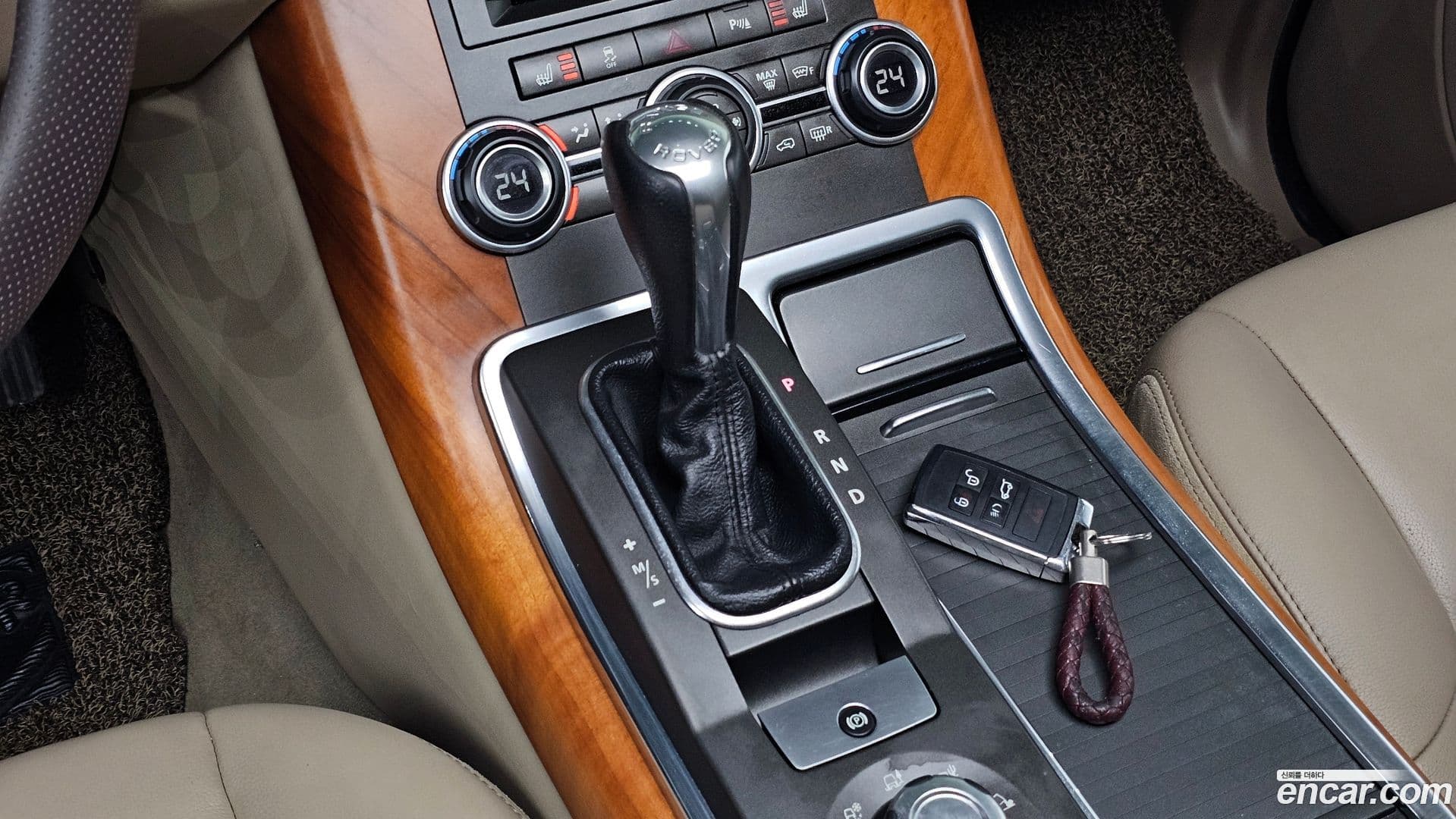 Main__Slider__Photo:Range Rover Sport Land Rover 2011.9-8