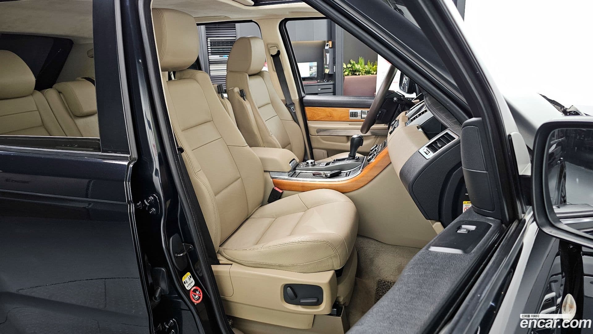 Main__Slider__Photo:Range Rover Sport Land Rover 2011.9-9