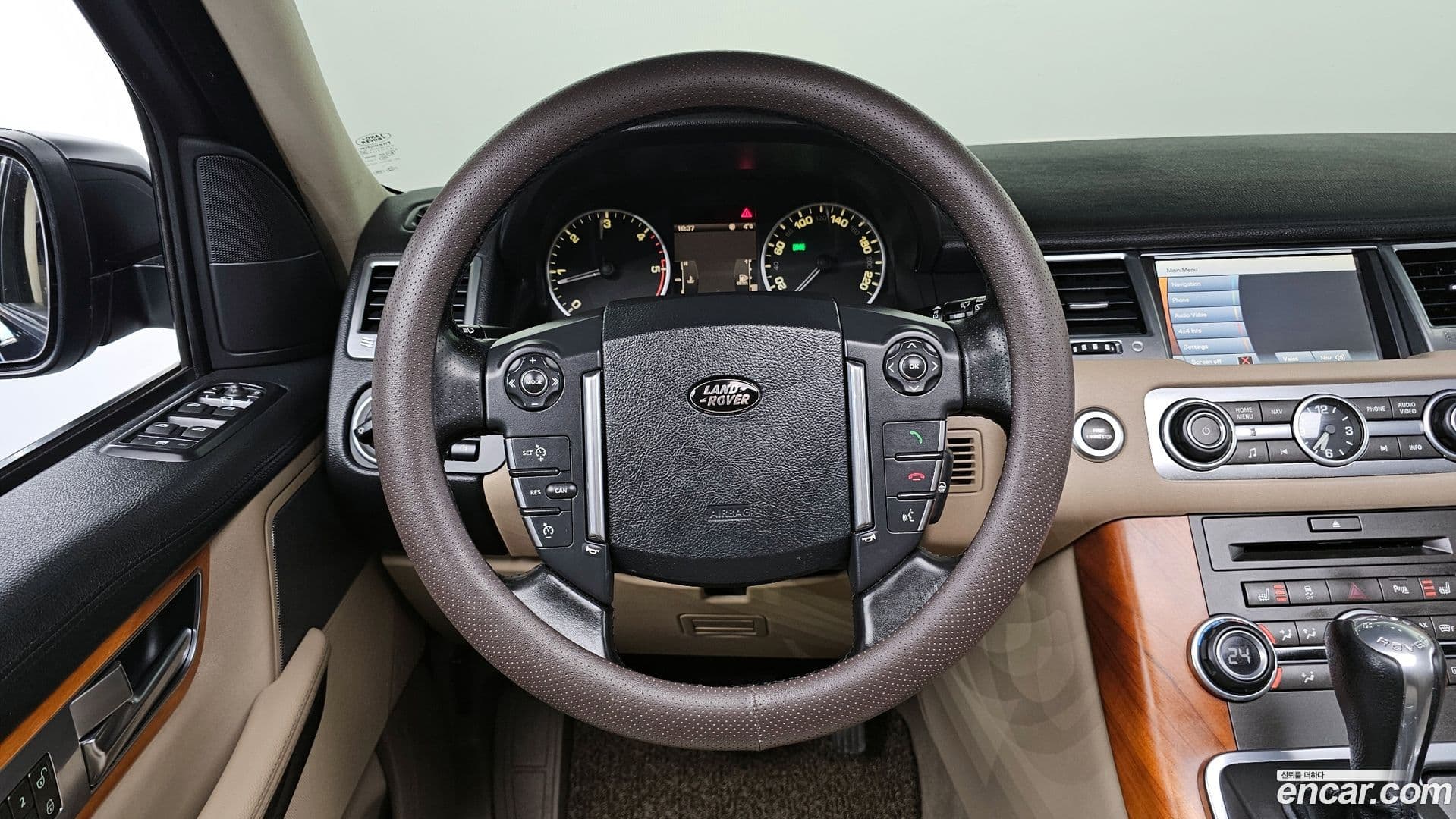 Main__Slider__Photo:Range Rover Sport Land Rover 2011.9-12