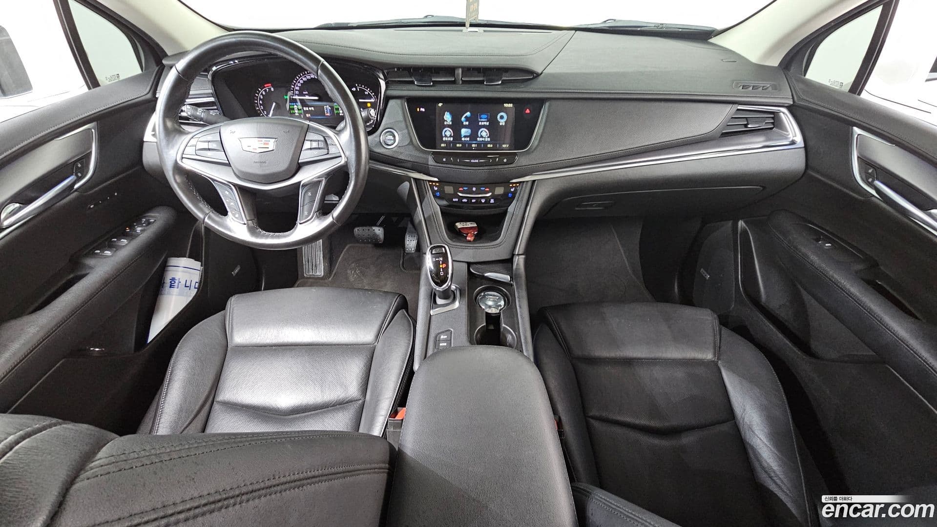 Main__Slider__Photo:XT5 Cadillac 2019.10-6