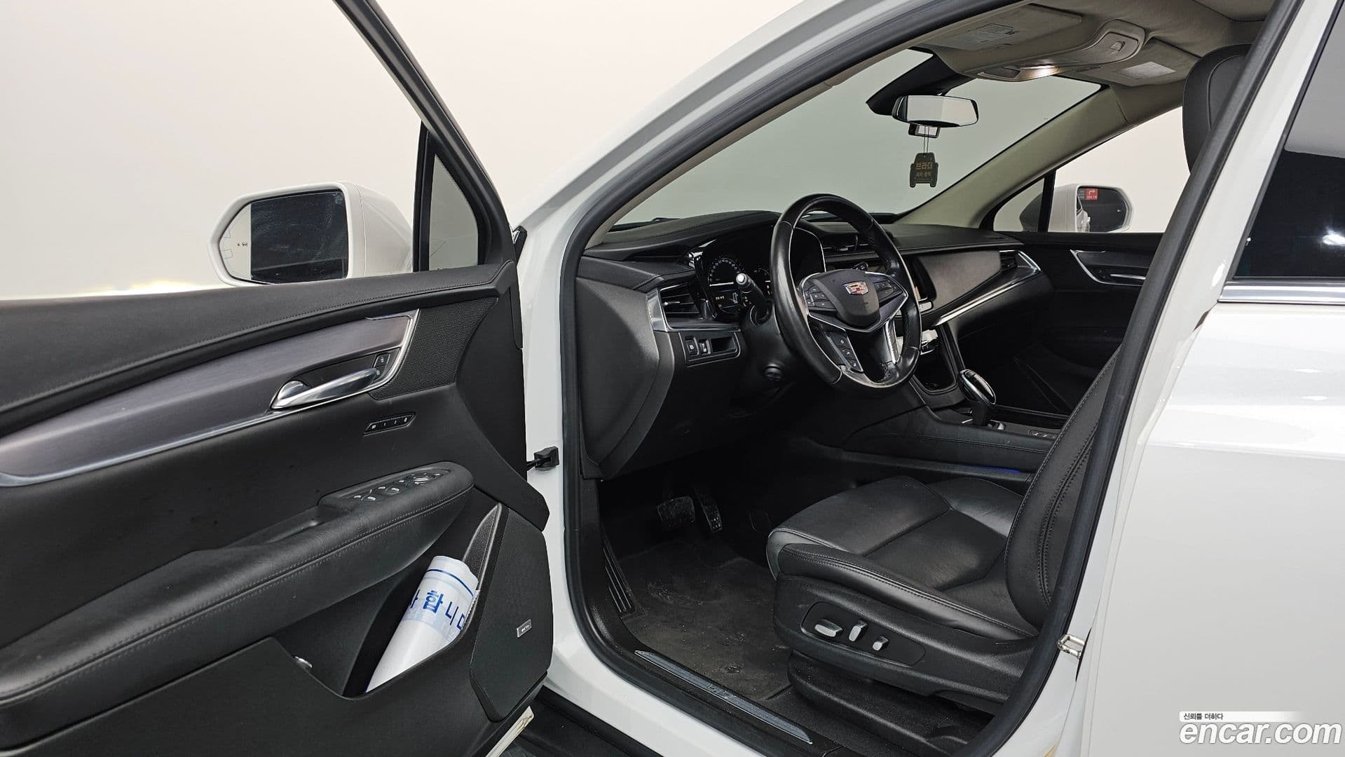 Main__Slider__Photo:XT5 Cadillac 2019.10-9