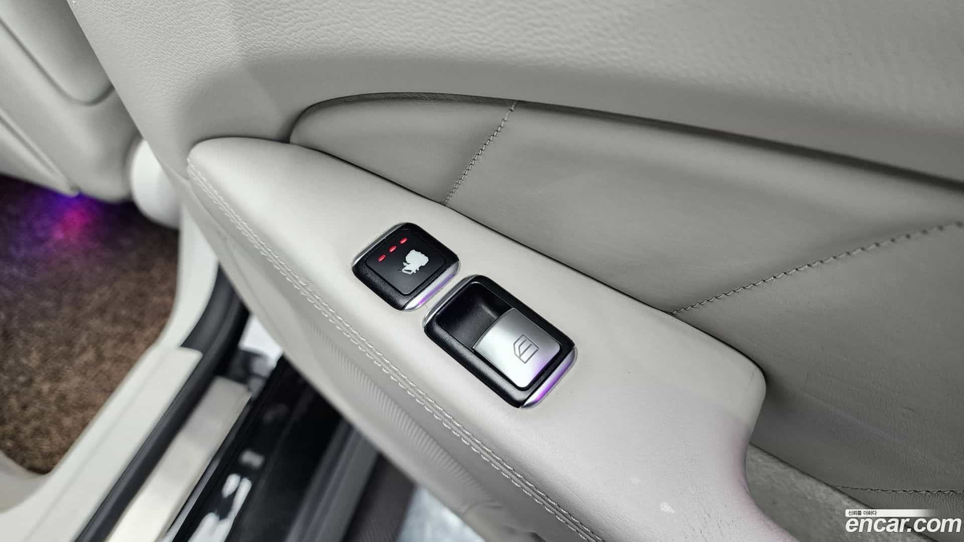 CLS-Class Mercedes-Benz 2014.11-OPTION-022