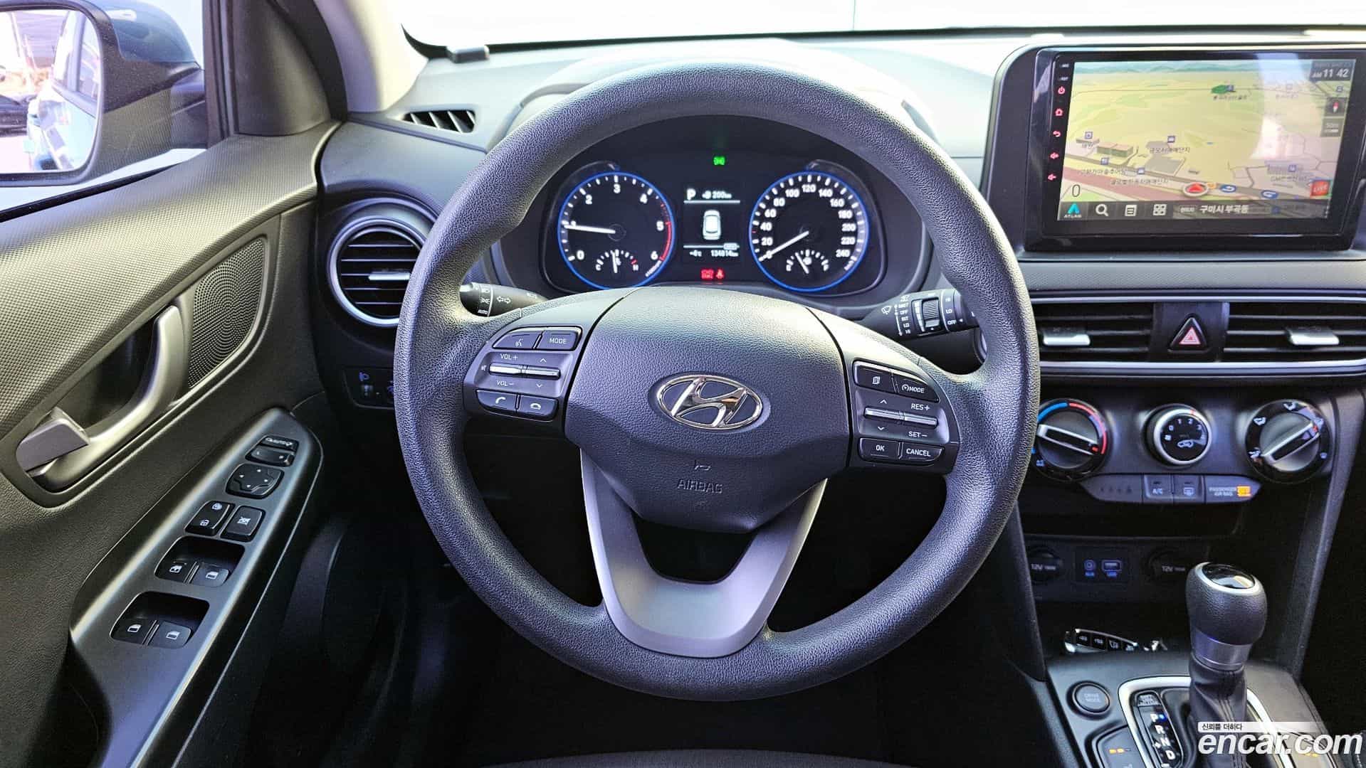 Kona Hyundai 2018.8-OPTION-017