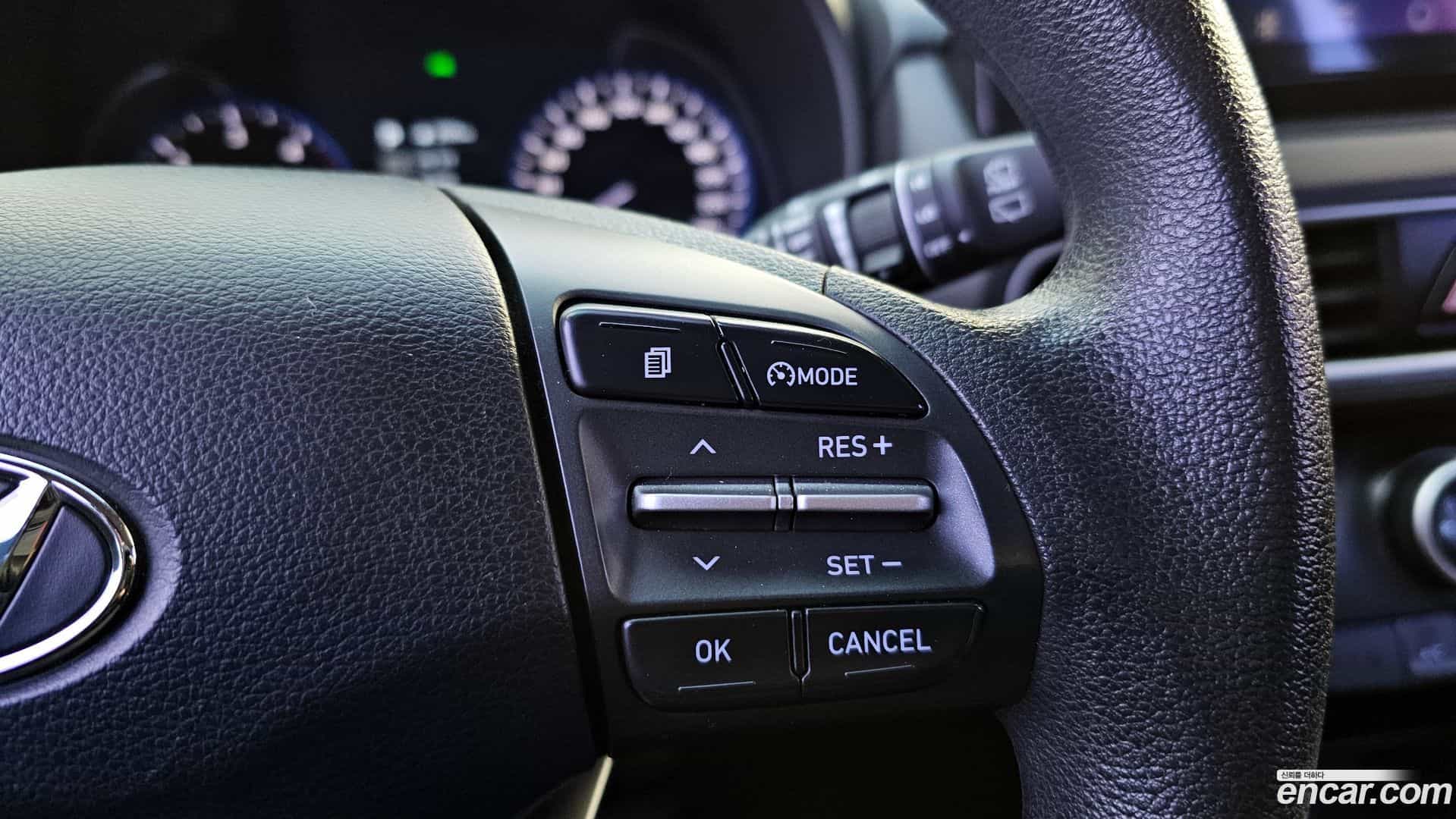 Kona Hyundai 2018.8-OPTION-024