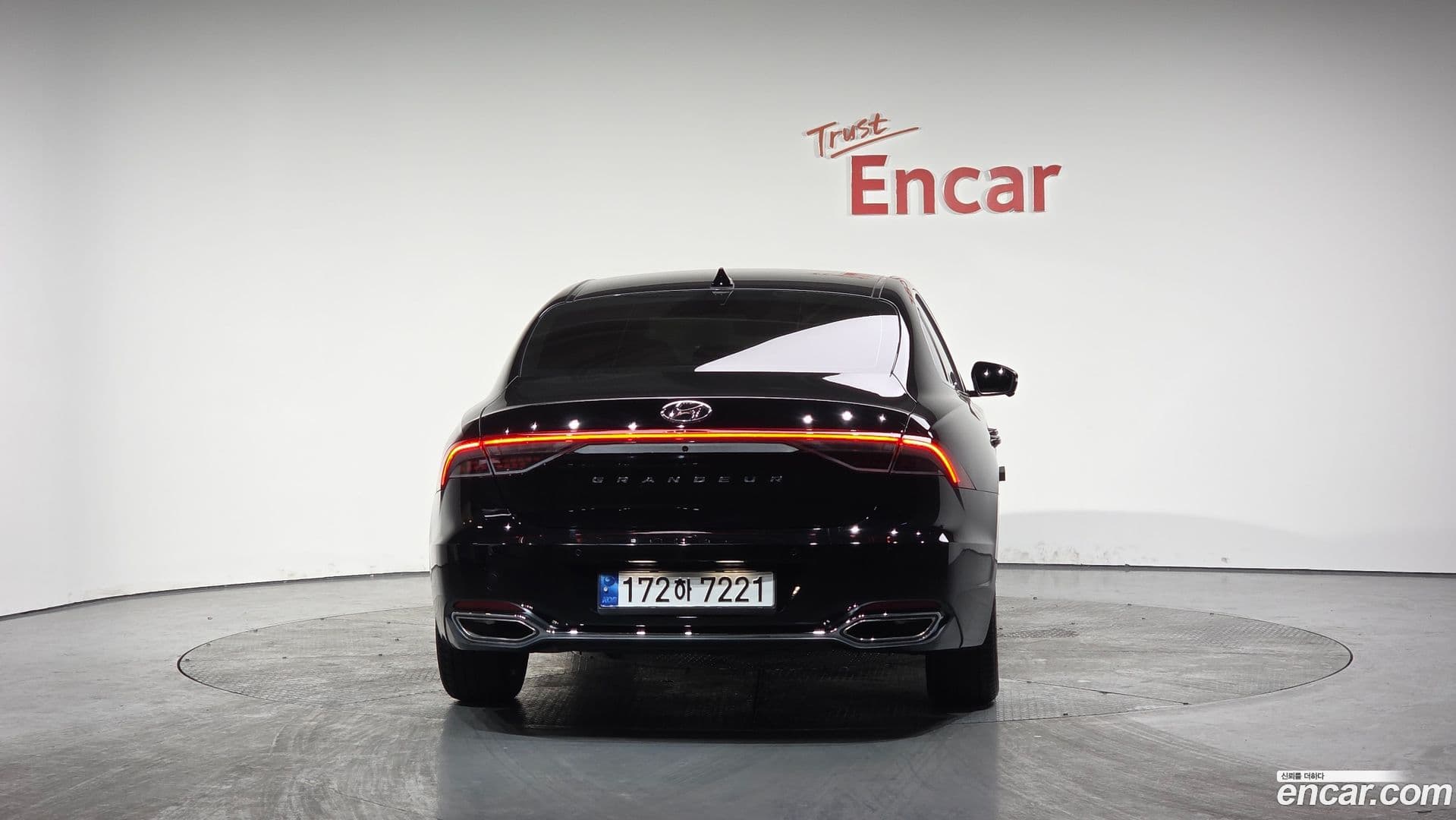 Main__Slider__Photo:Grandeur Hyundai 2022.9-3