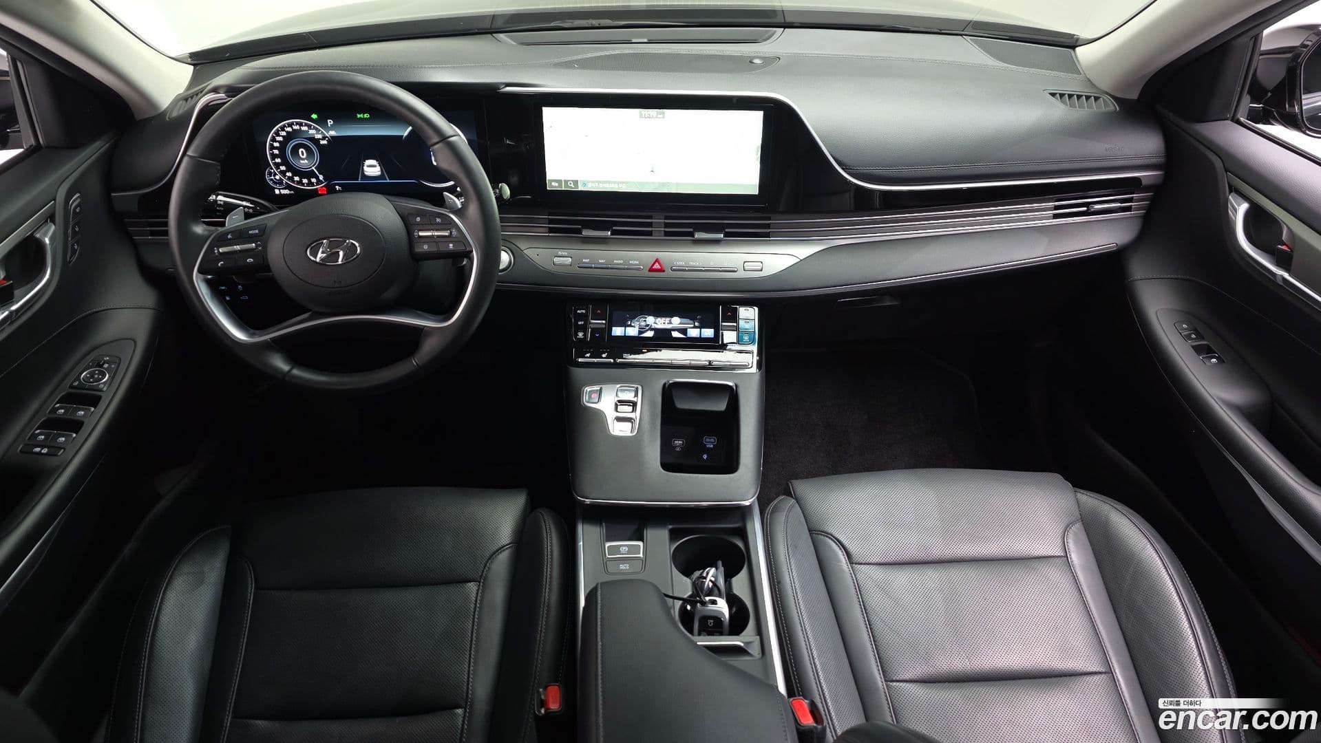 Main__Slider__Photo:Grandeur Hyundai 2022.9-6