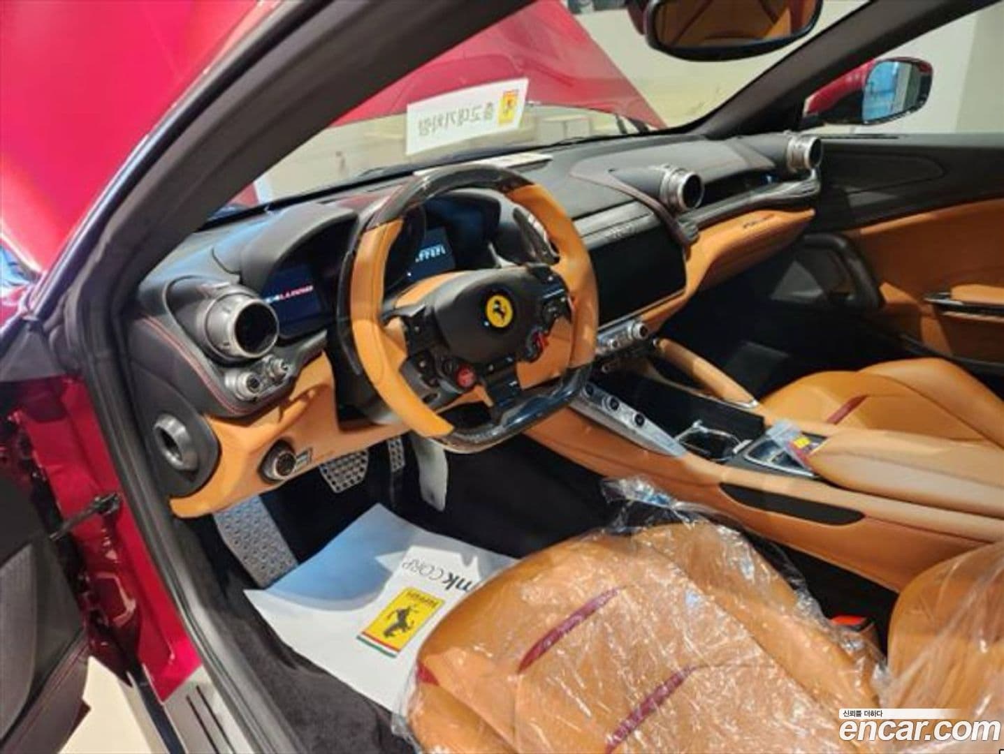 Main__Slider__Photo:GTC4 Lusso Ferrari 2017.6-9