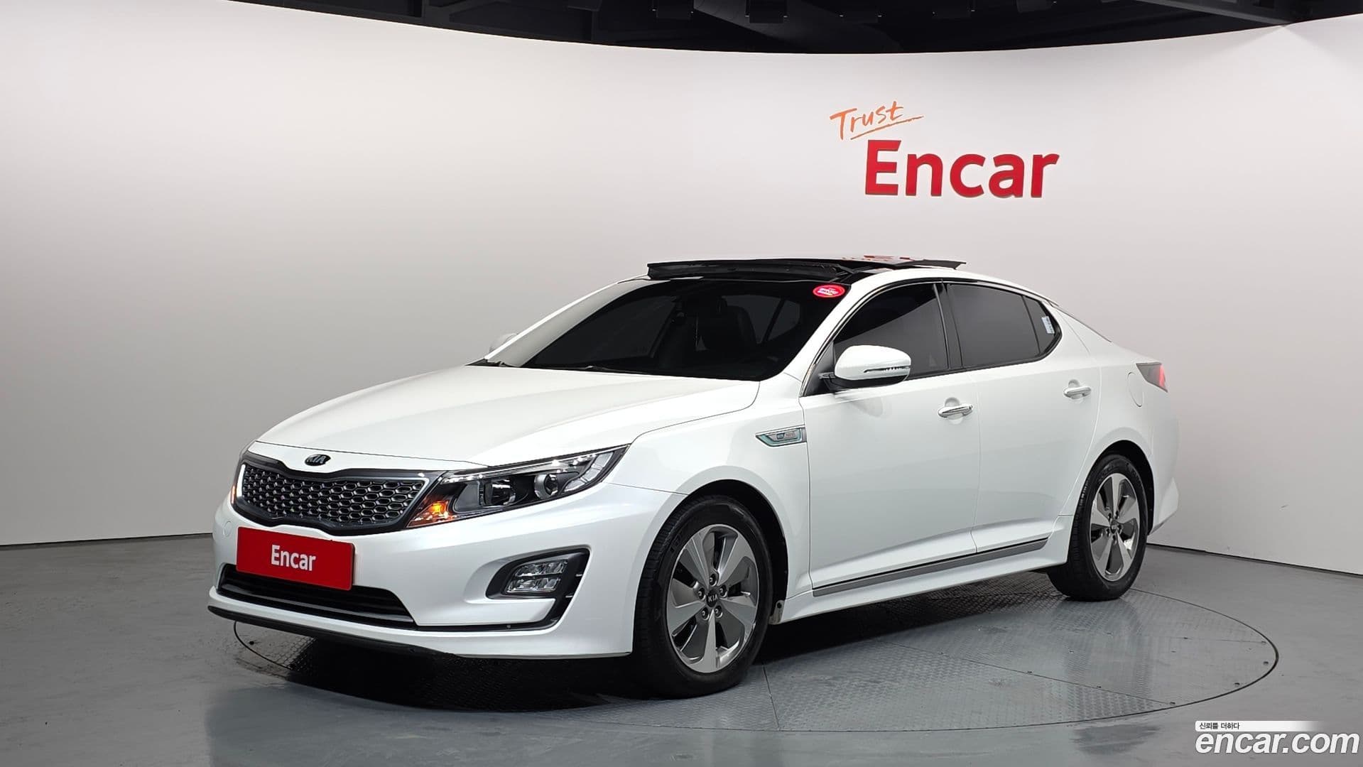 Main__Slider__Photo:K5 Kia 2014.1-0