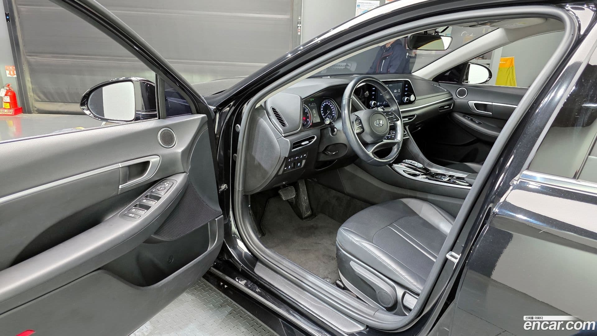 Main__Slider__Photo:Sonata Hyundai 2021.10-9