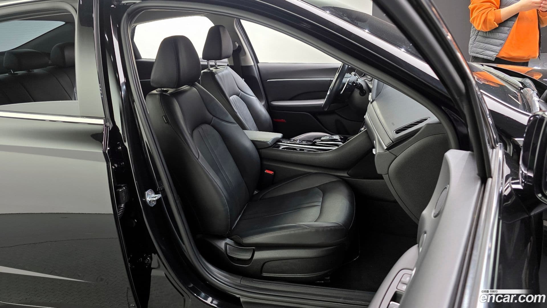 Main__Slider__Photo:Sonata Hyundai 2021.10-11