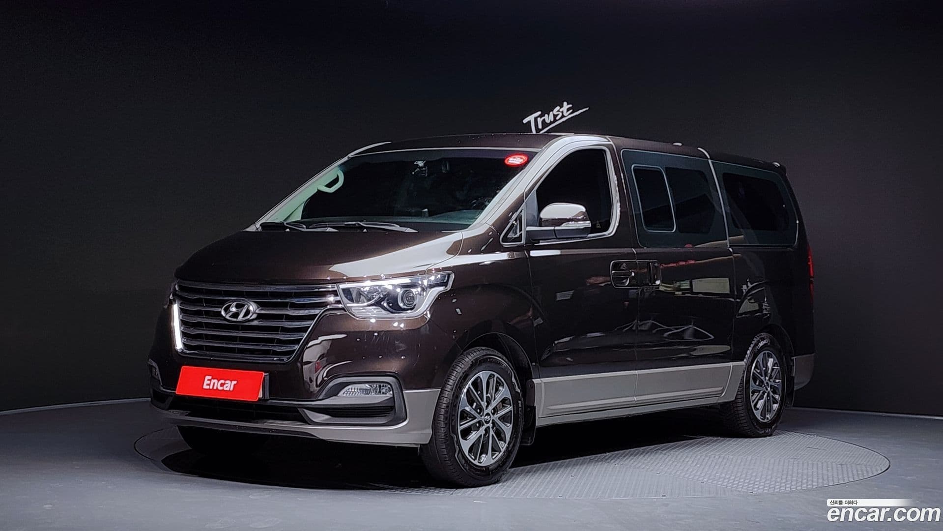 Main__Slider__Photo:Starex Hyundai 2018.3-0