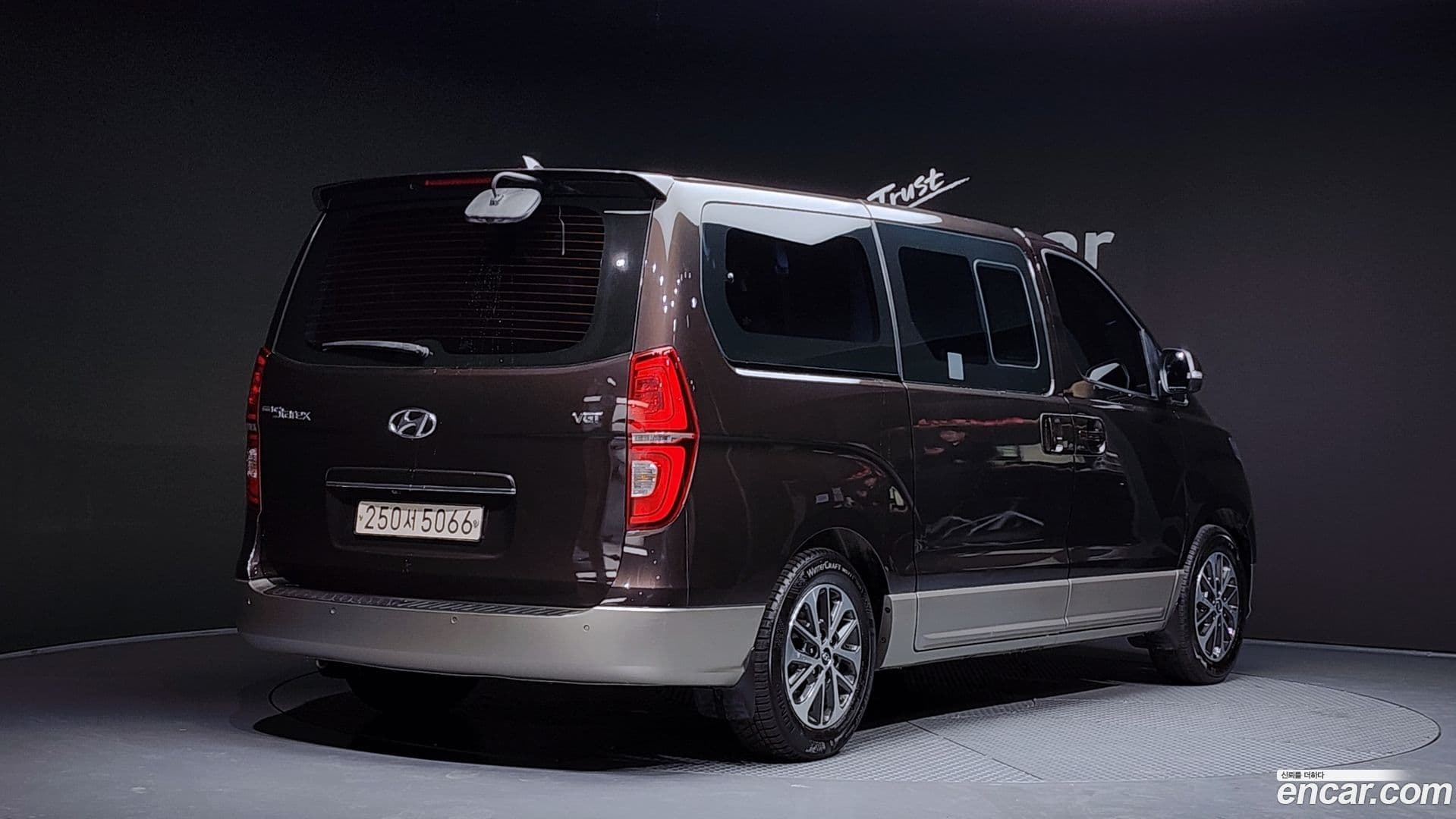 Main__Slider__Photo:Starex Hyundai 2018.3-1