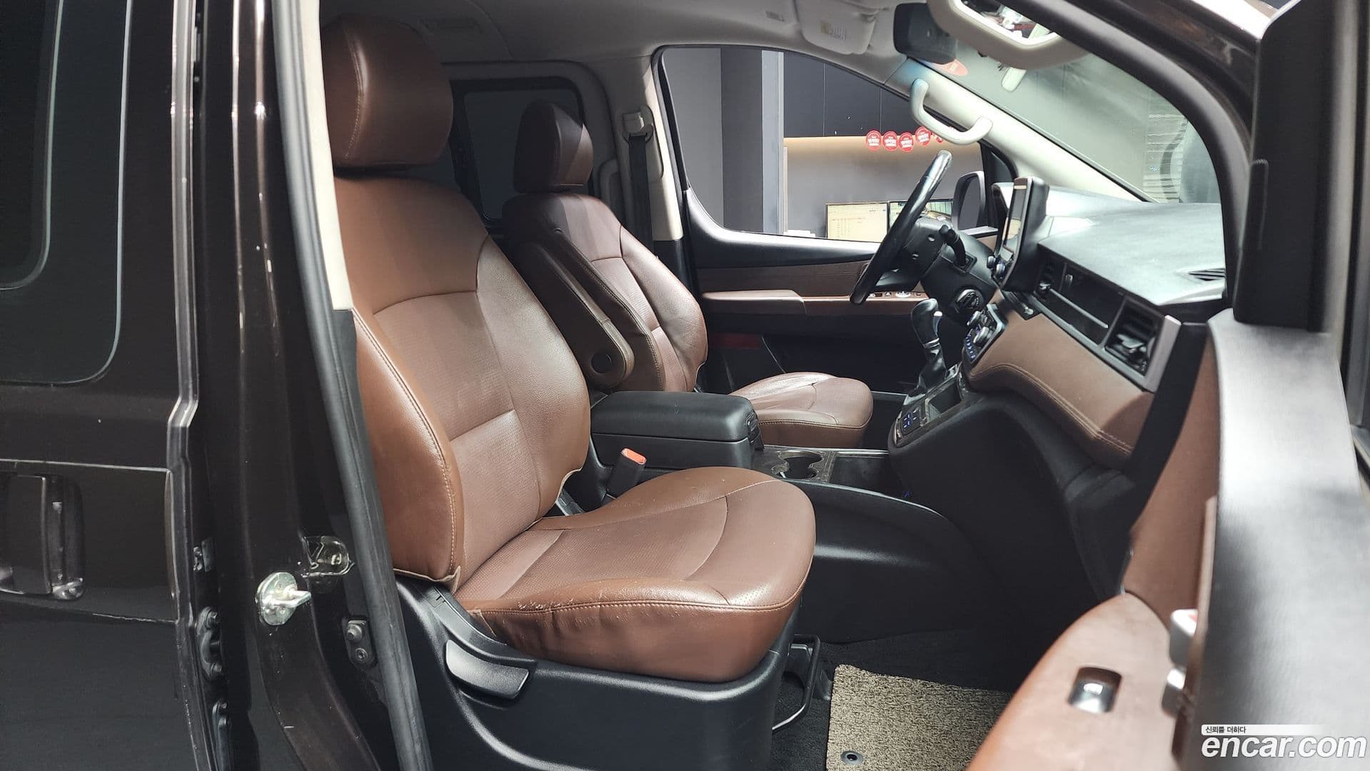 Main__Slider__Photo:Starex Hyundai 2018.3-10