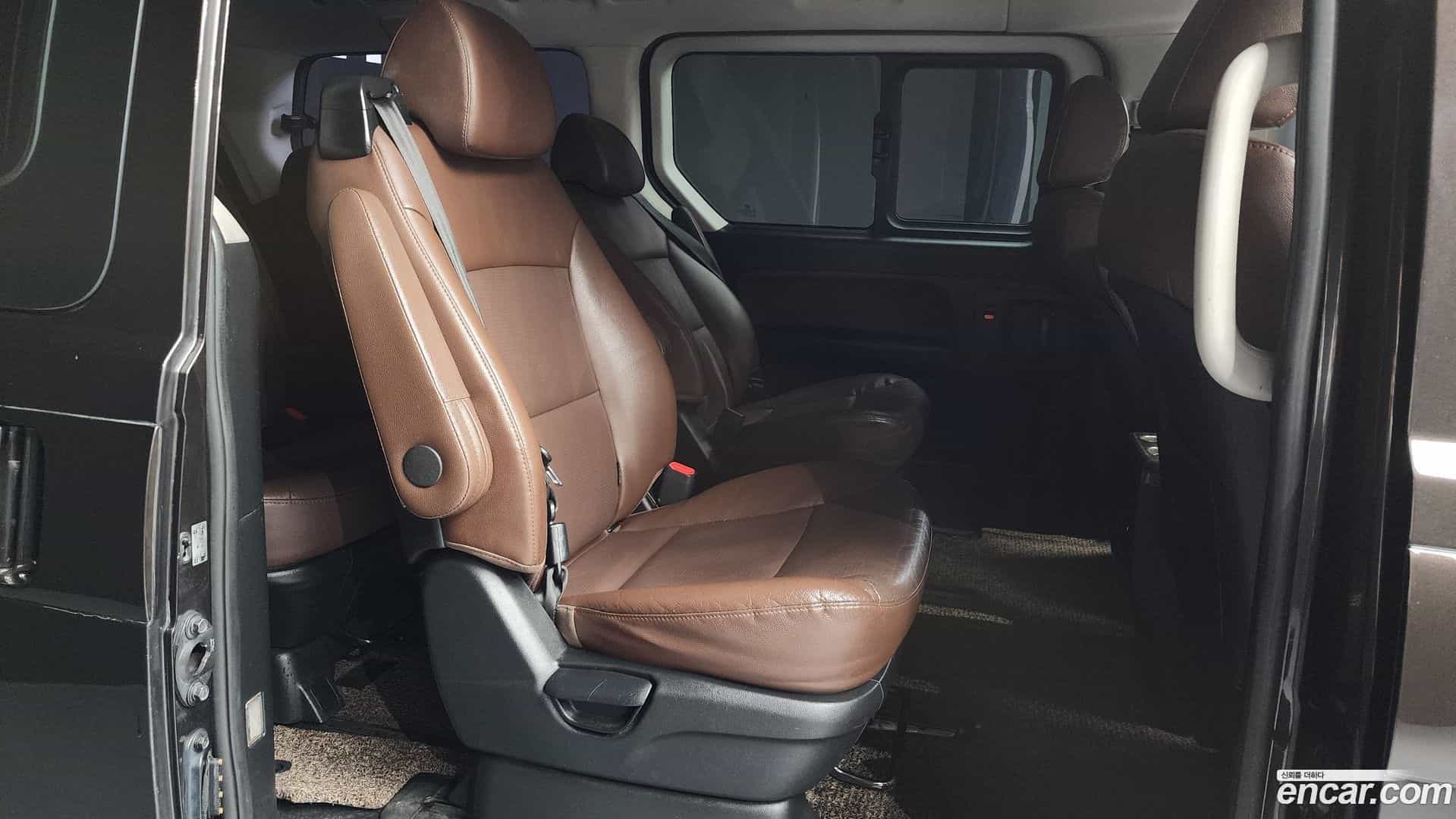 Starex Hyundai 2018.3-OPTION-016