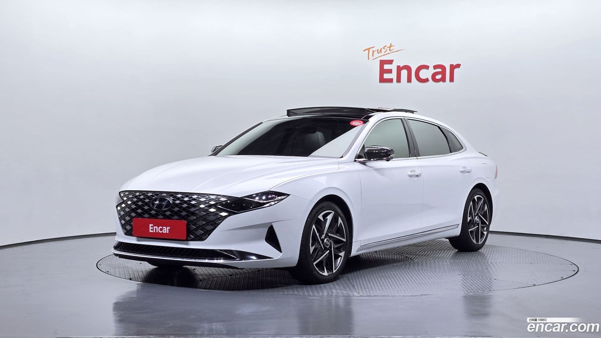 Main__Slider__Photo:Grandeur Hyundai 2021.5-0