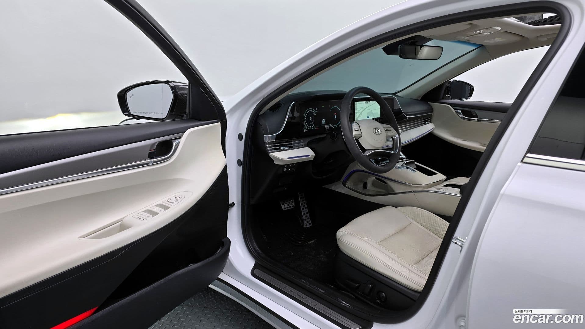 Main__Slider__Photo:Grandeur Hyundai 2021.5-10