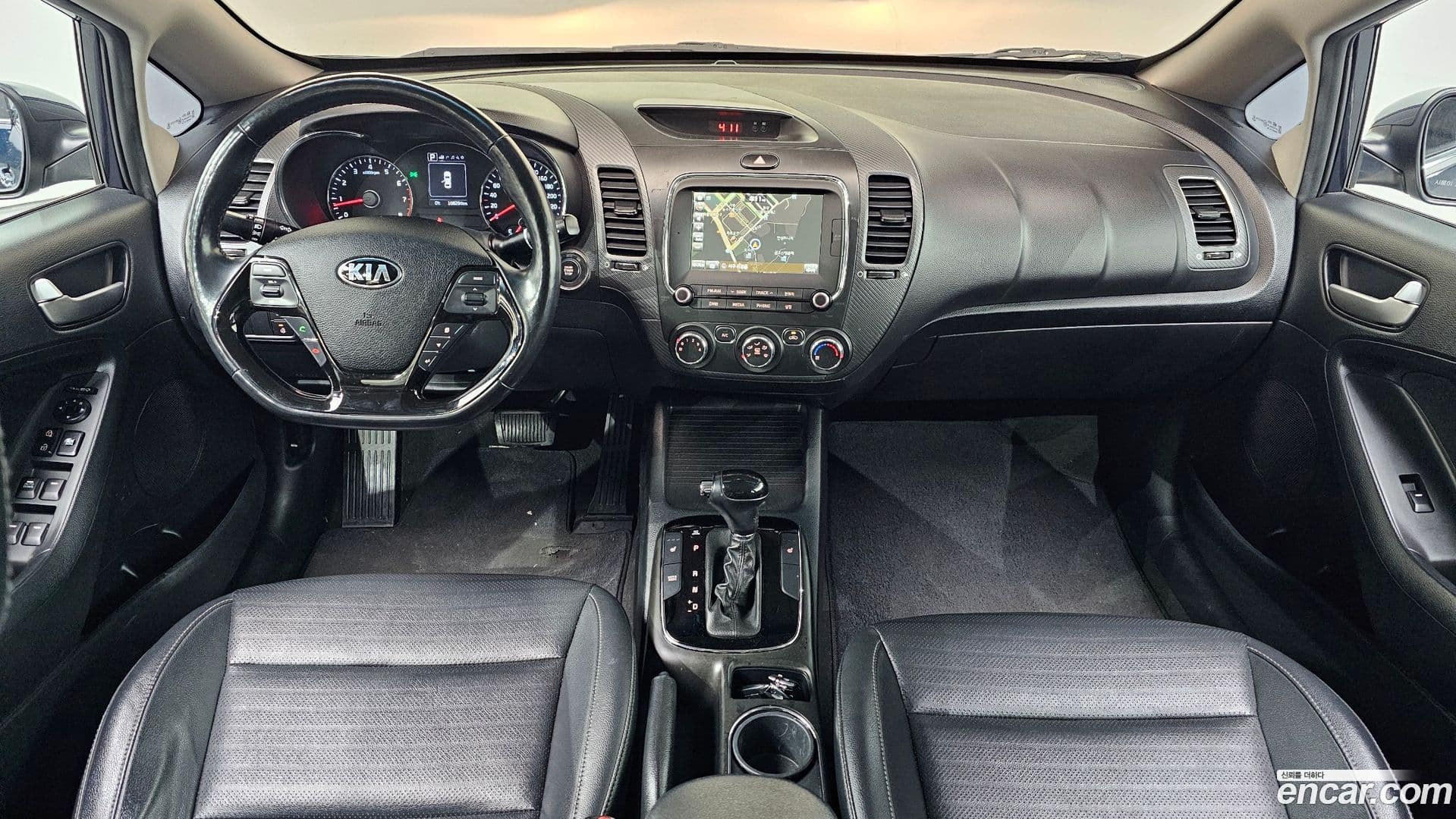 Main__Slider__Photo:K3 Kia 2017.4-6