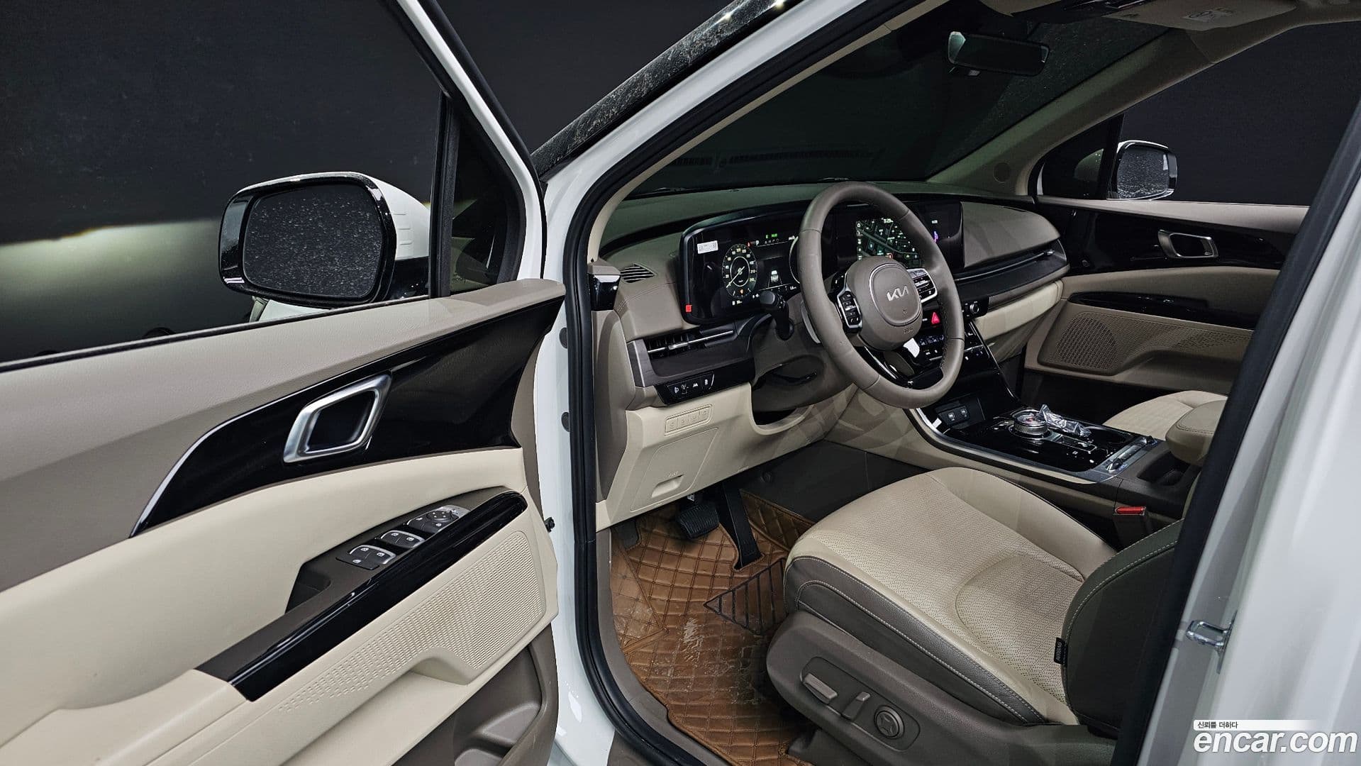 Main__Slider__Photo:Canival Kia 2021.11-10