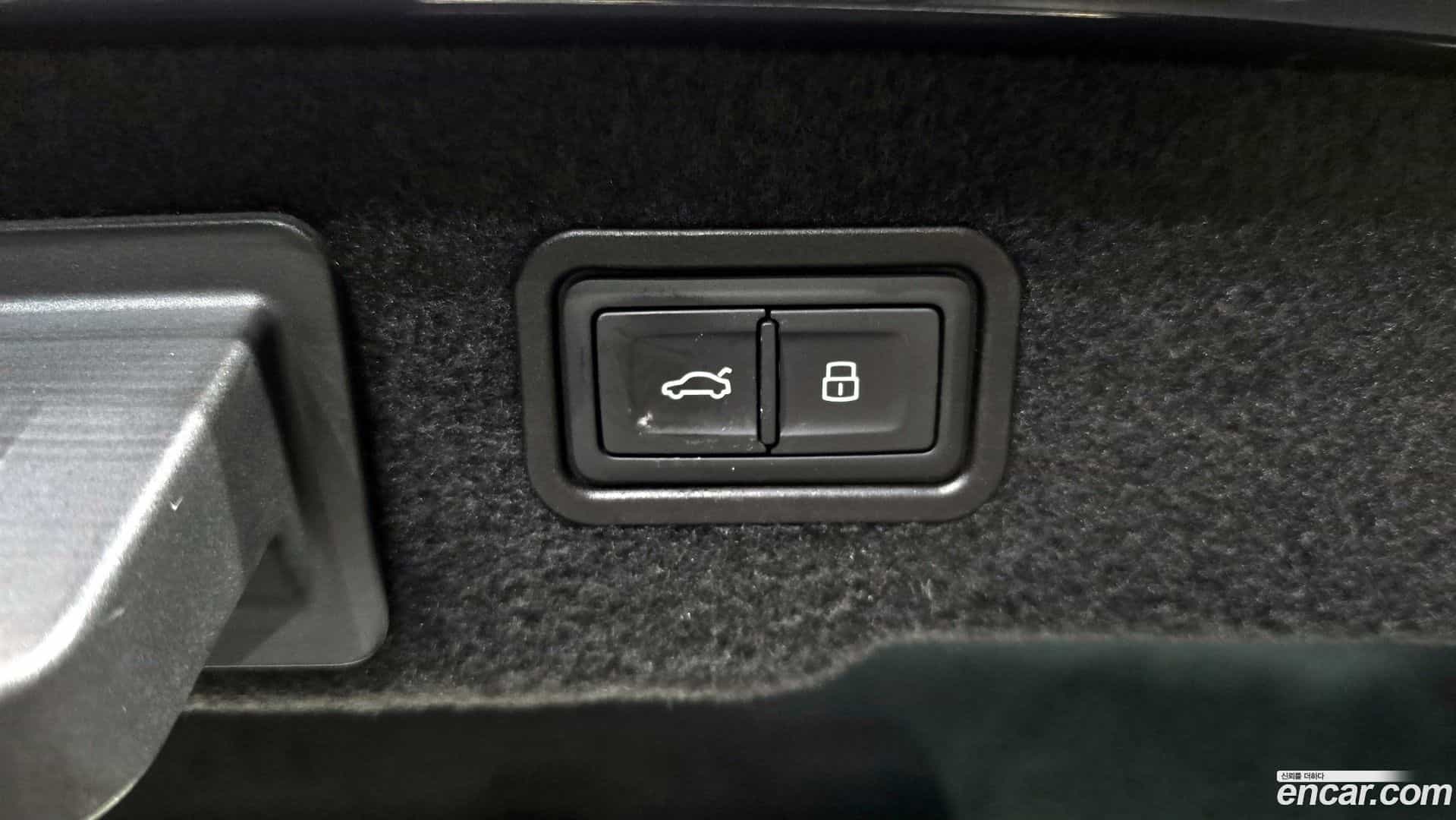 A8 Audi 2020.11-OPTION-024