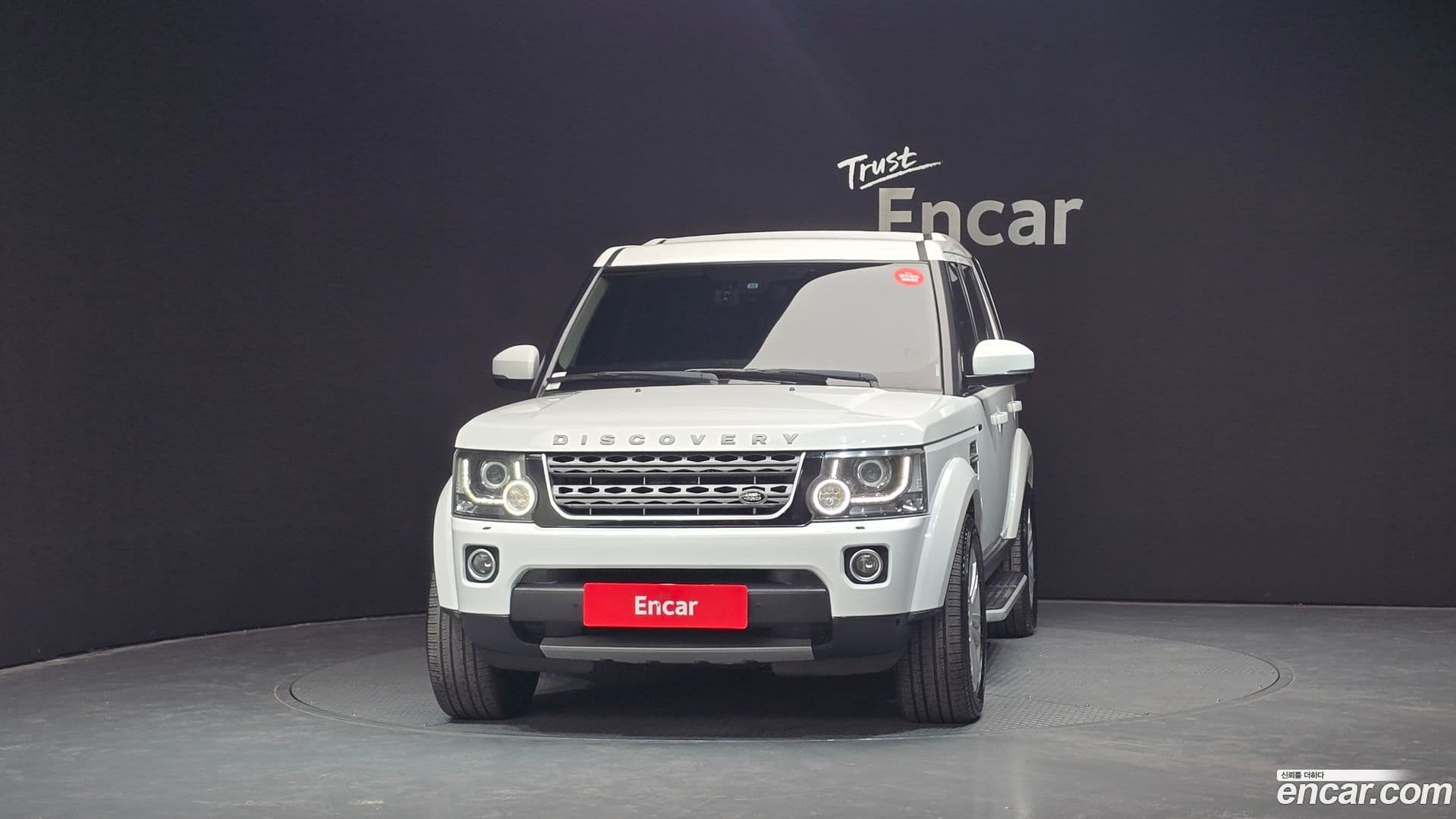 Main__Slider__Photo:Discovery Land Rover 2014.5-2