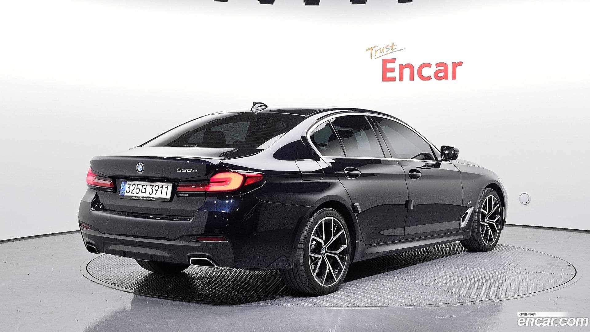 Main__Slider__Photo:5-Series BMW 2020.11-1