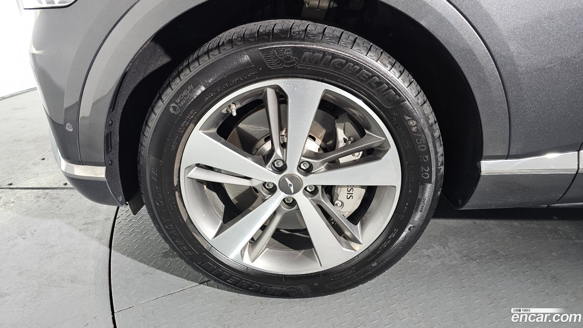 Main__Slider__Photo:GV80 Genesis 2022.0-4