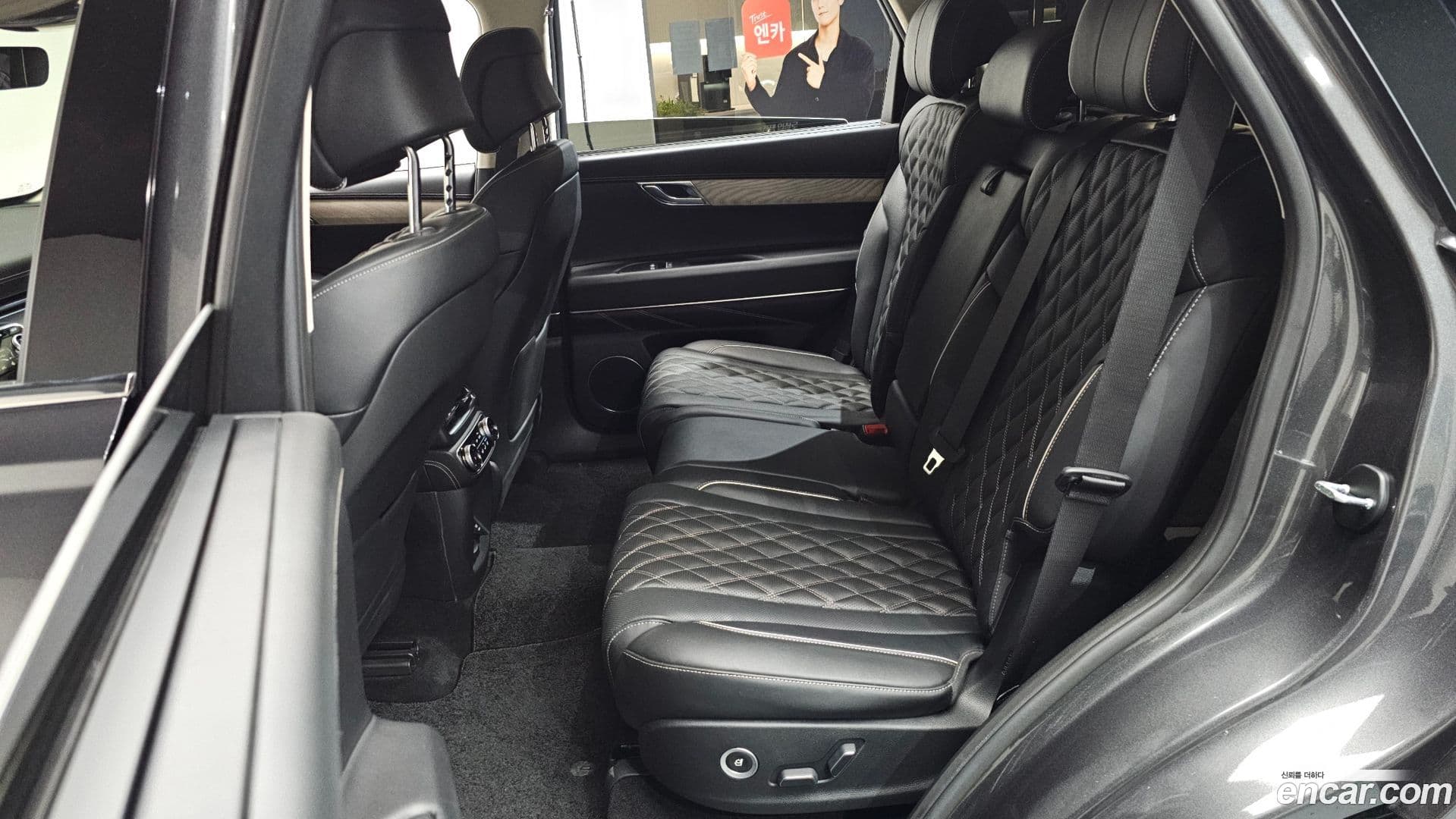 Main__Slider__Photo:GV80 Genesis 2022.0-11