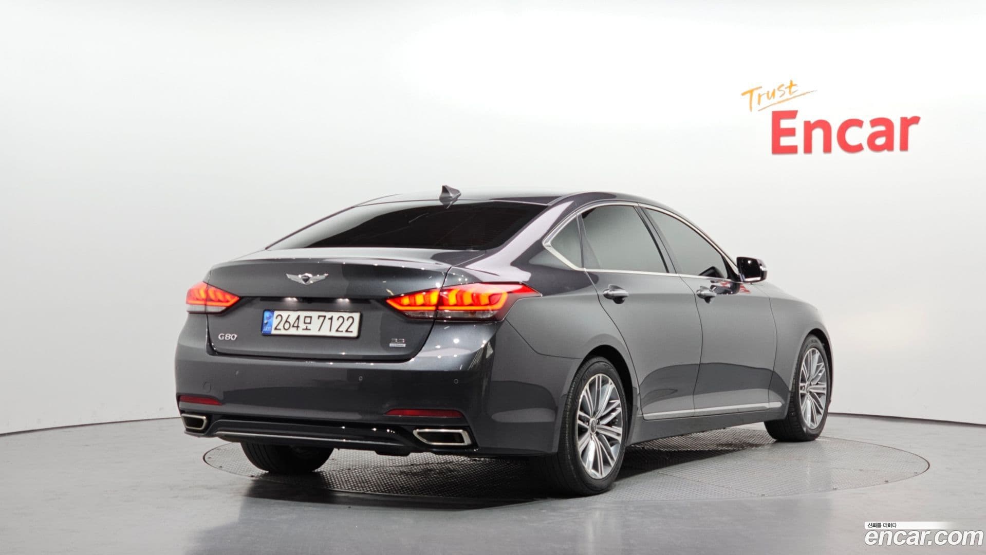 Main__Slider__Photo:G80 Genesis 2017.3-1