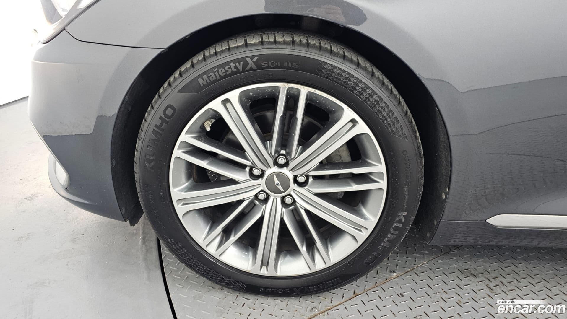 Main__Slider__Photo:G80 Genesis 2017.3-4