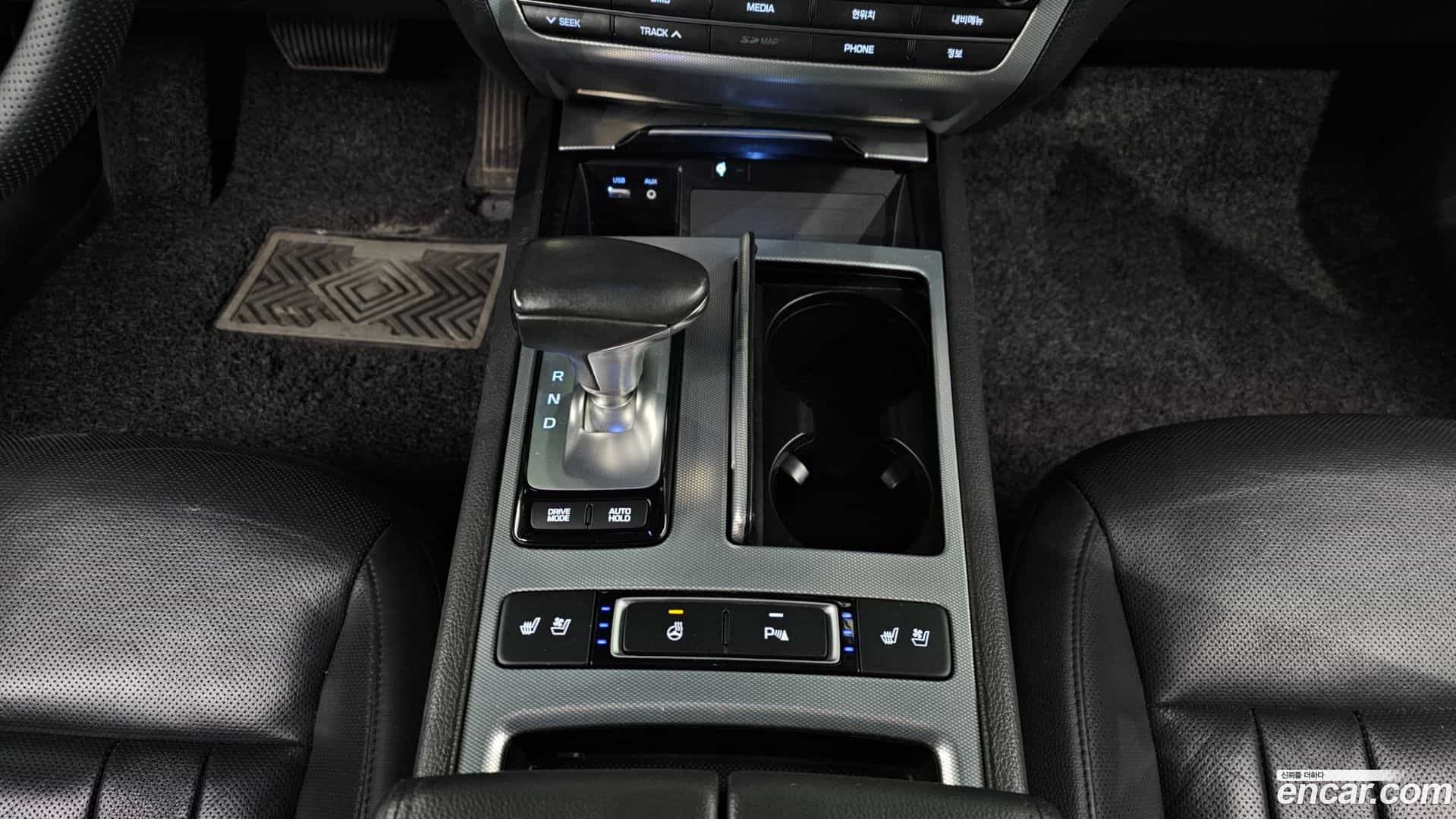 G80 Genesis 2017.3-INNER-009