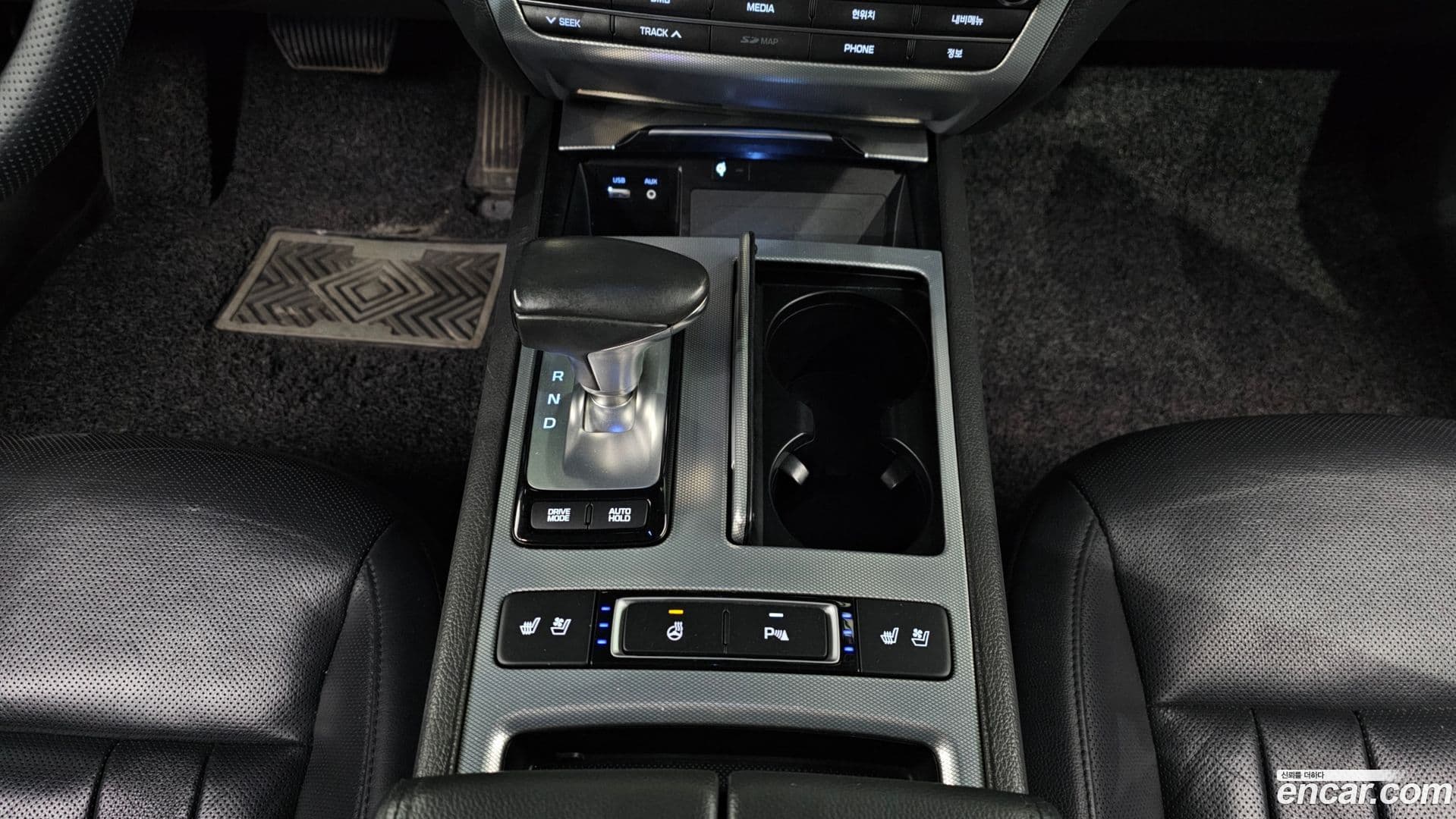 Main__Slider__Photo:G80 Genesis 2017.3-8