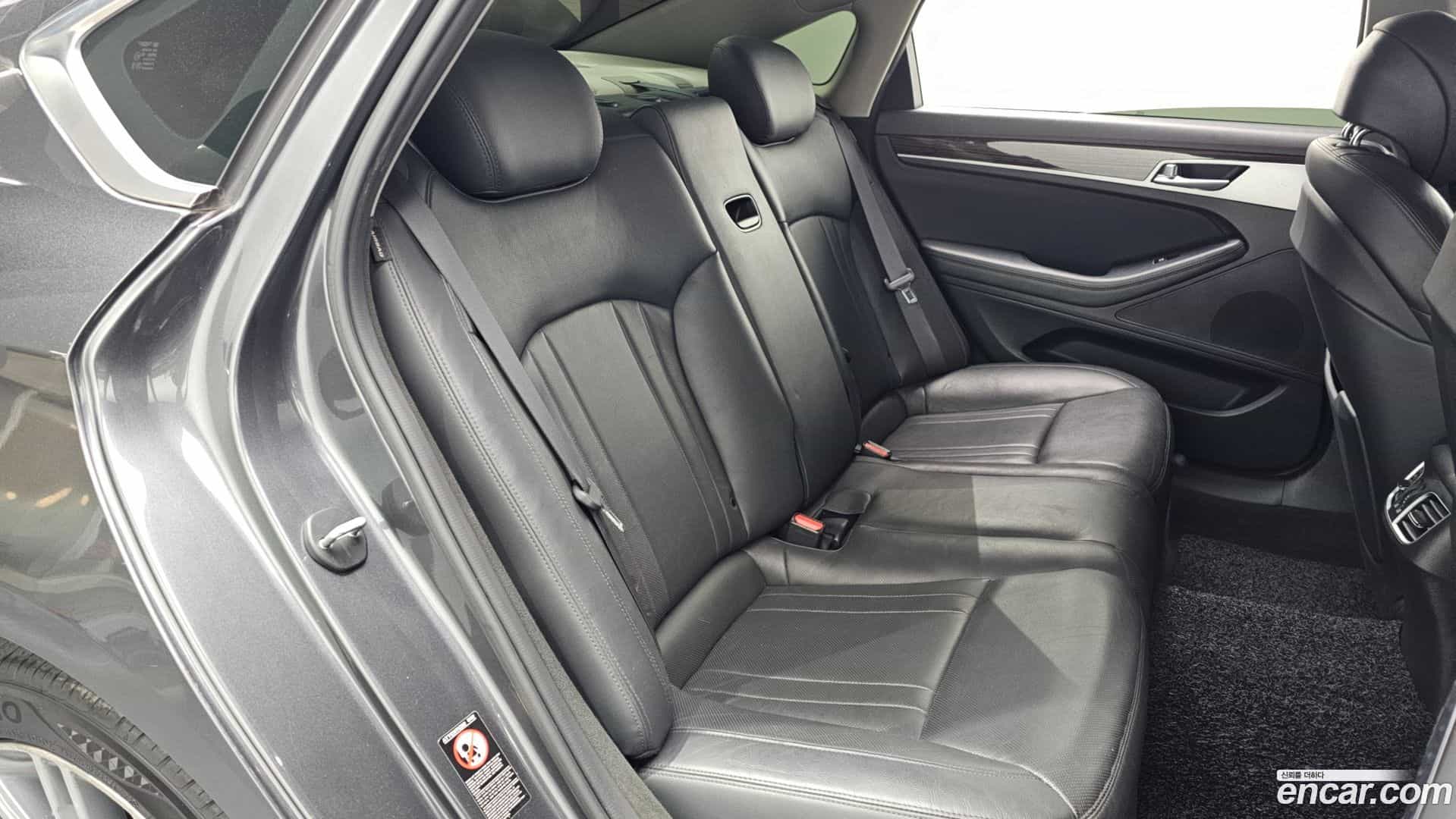 G80 Genesis 2017.3-OPTION-016