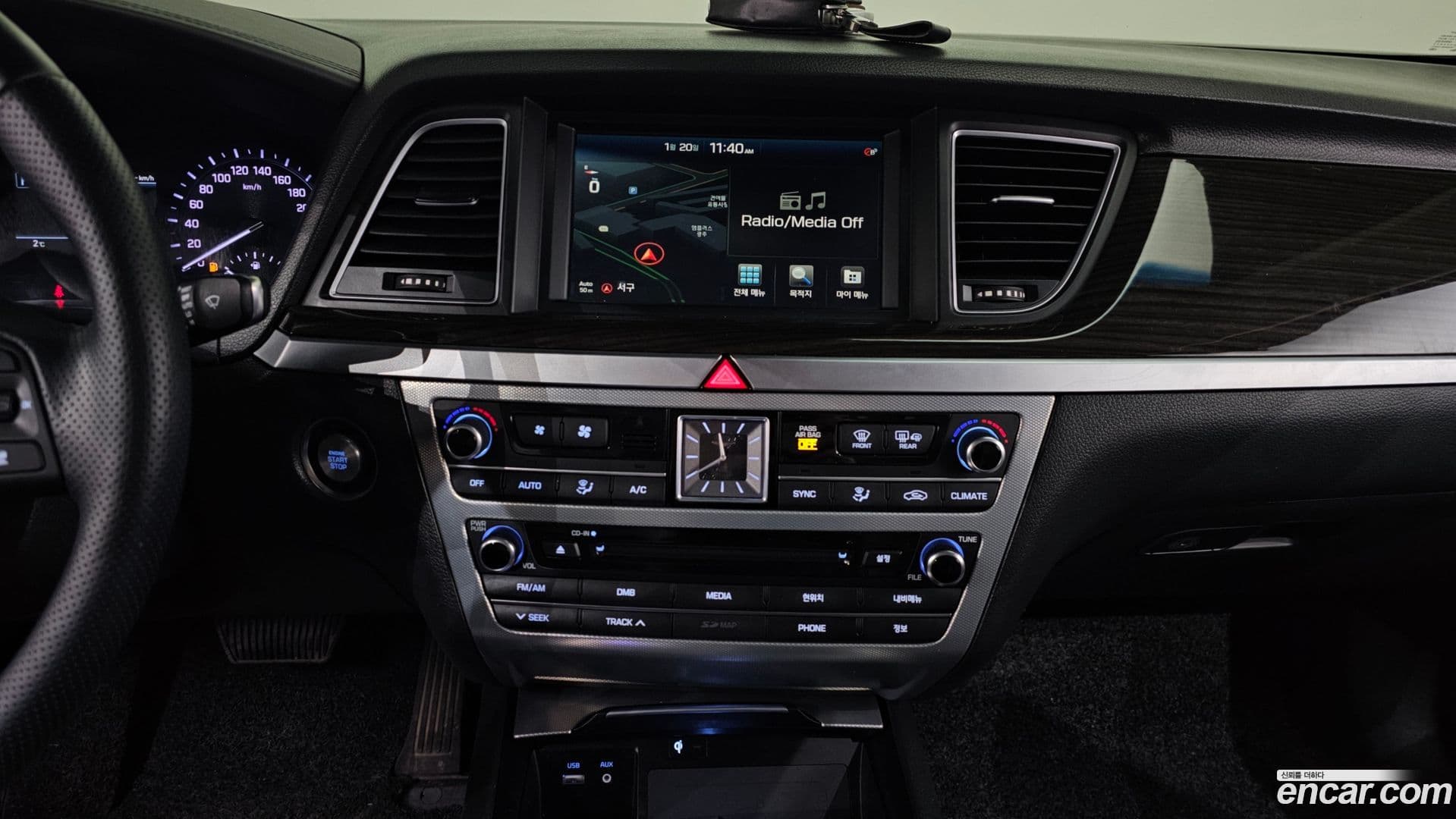 Main__Slider__Photo:G80 Genesis 2017.3-14