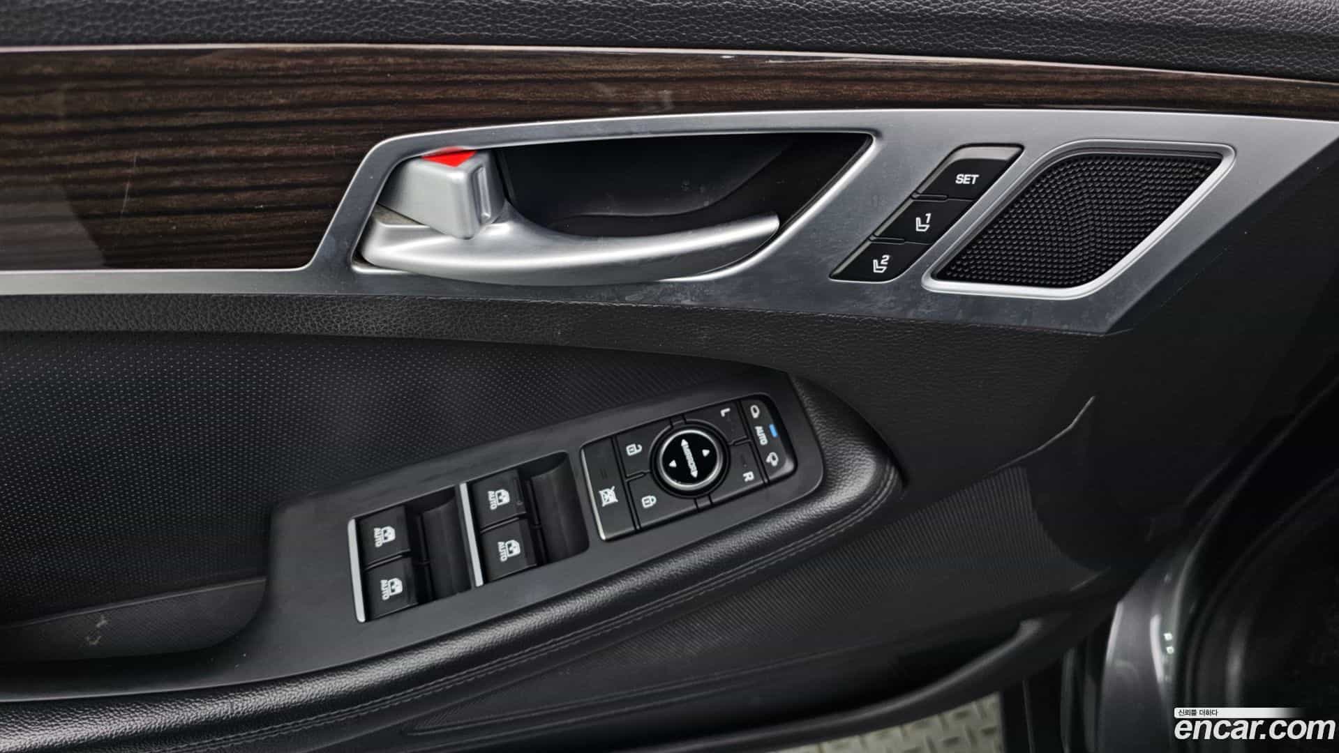 G80 Genesis 2017.3-OPTION-023