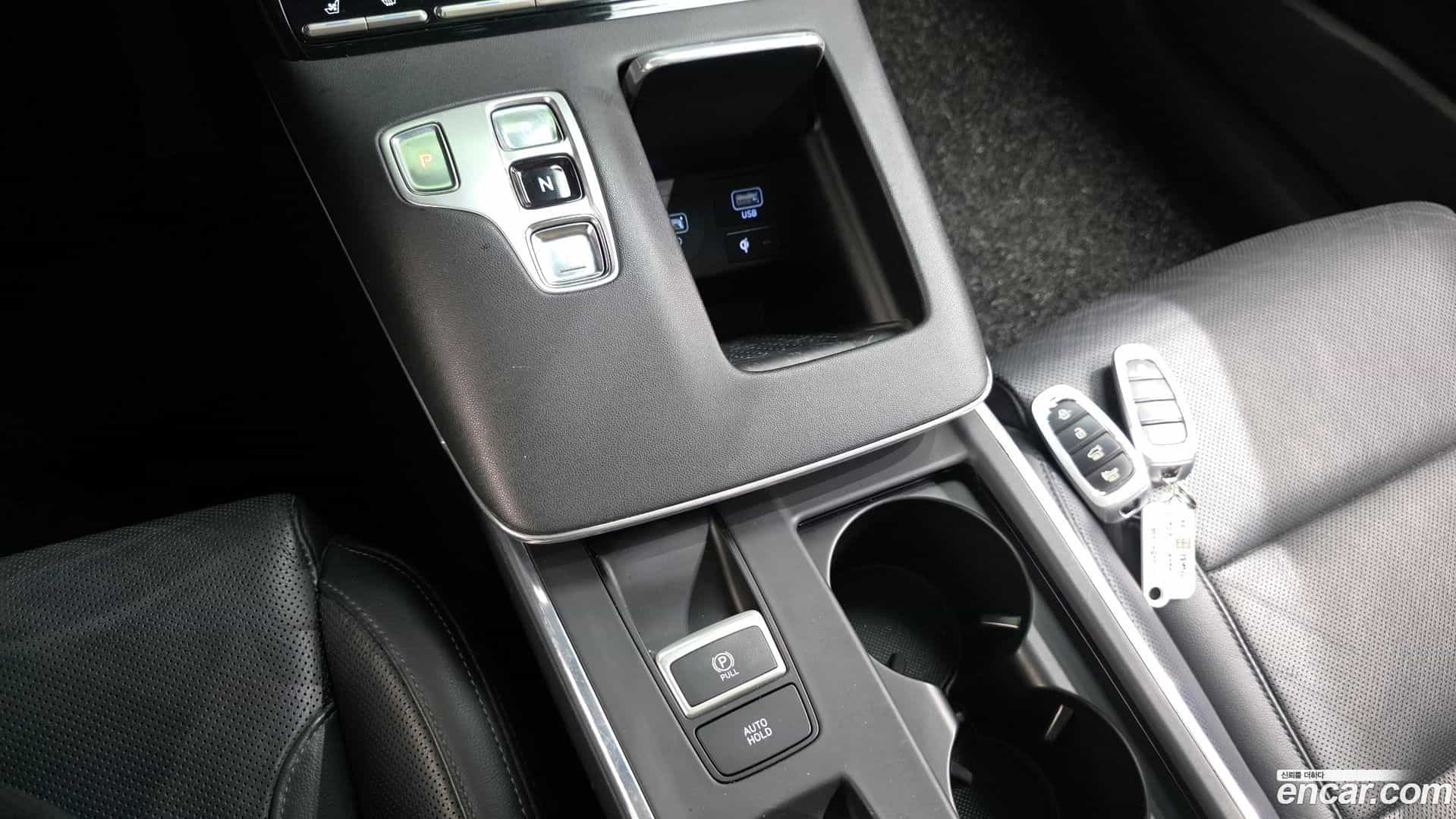 Grandeur Hyundai 2020.1-INNER-009