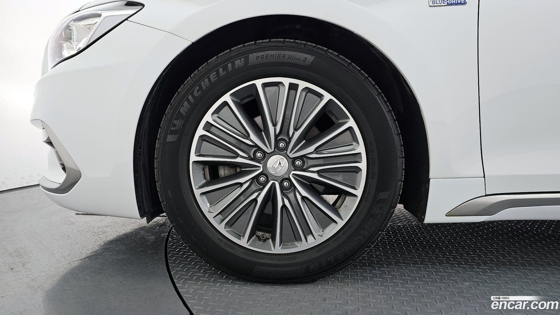 Main__Slider__Photo:Grandeur Hyundai 2018.5-4