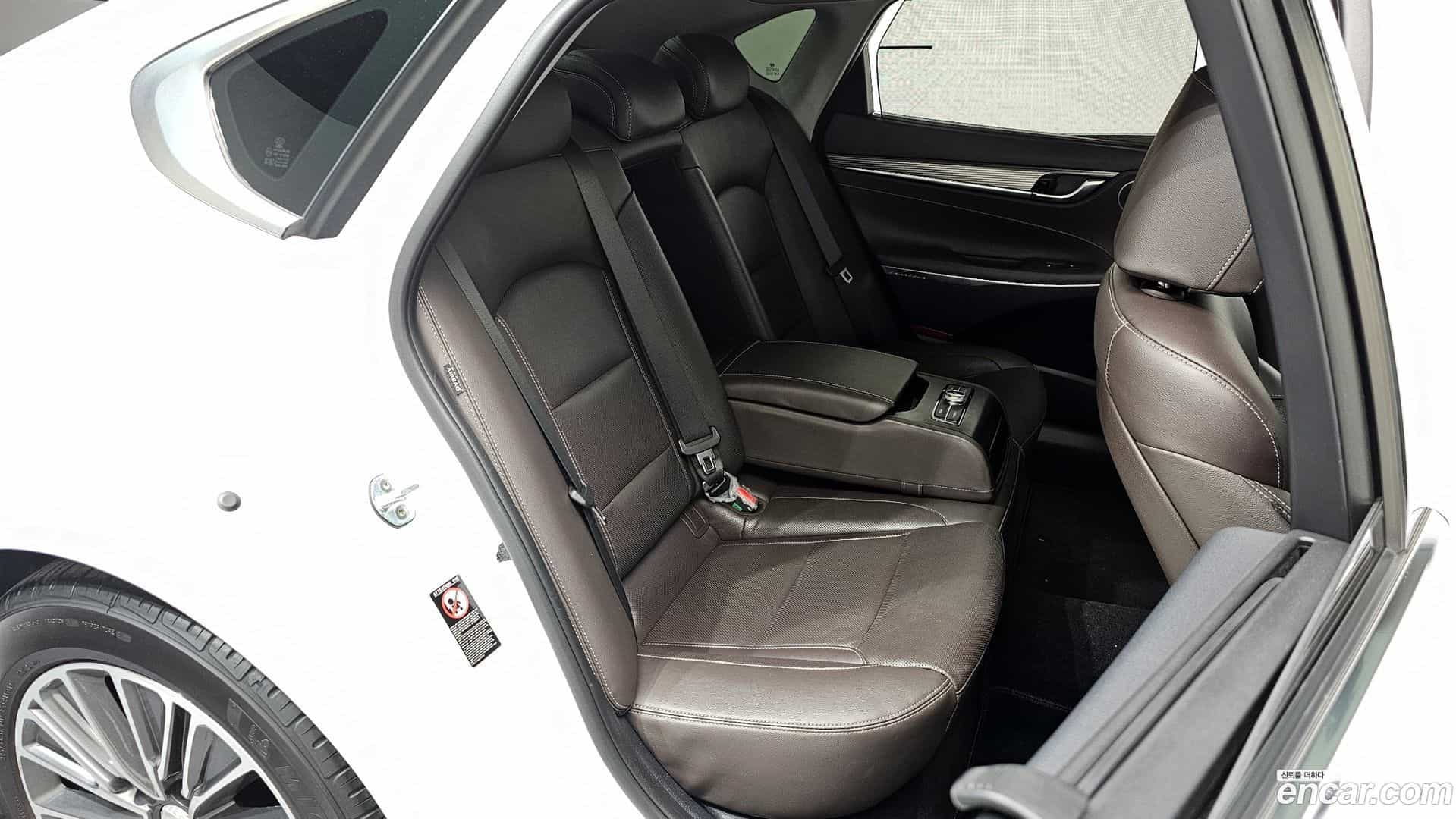 Grandeur Hyundai 2018.5-OPTION-016