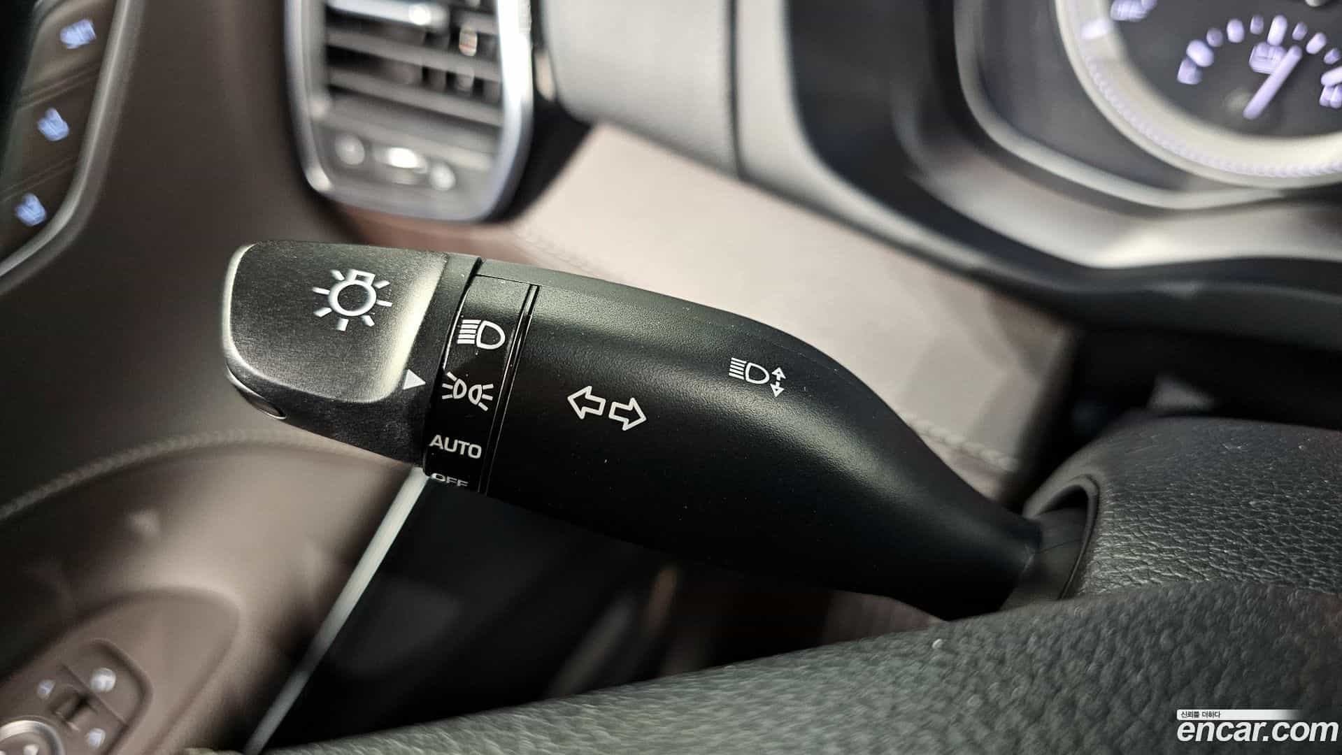 Grandeur Hyundai 2018.5-OPTION-023