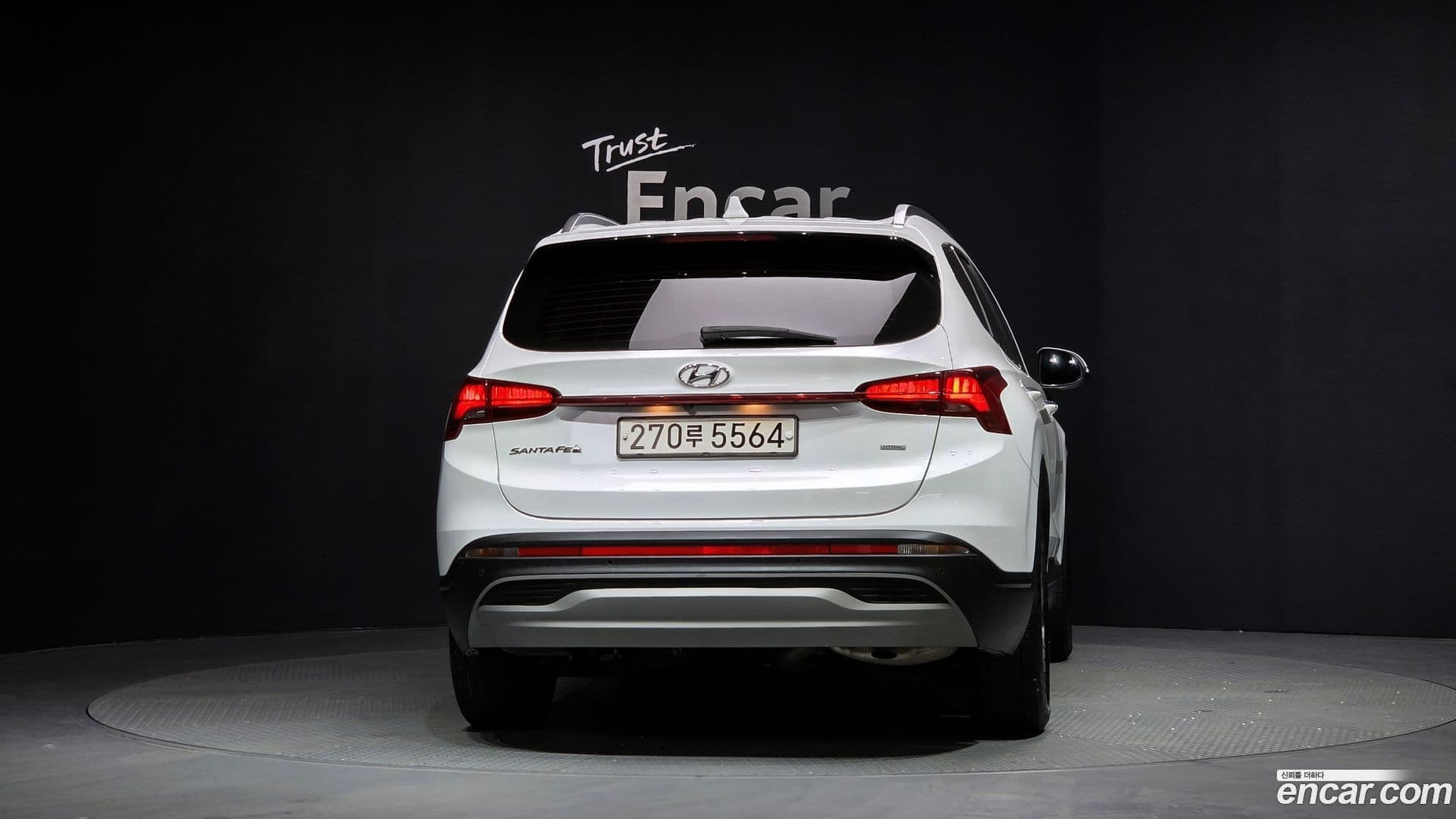 Main__Slider__Photo:Santafe Hyundai 2021.1-3