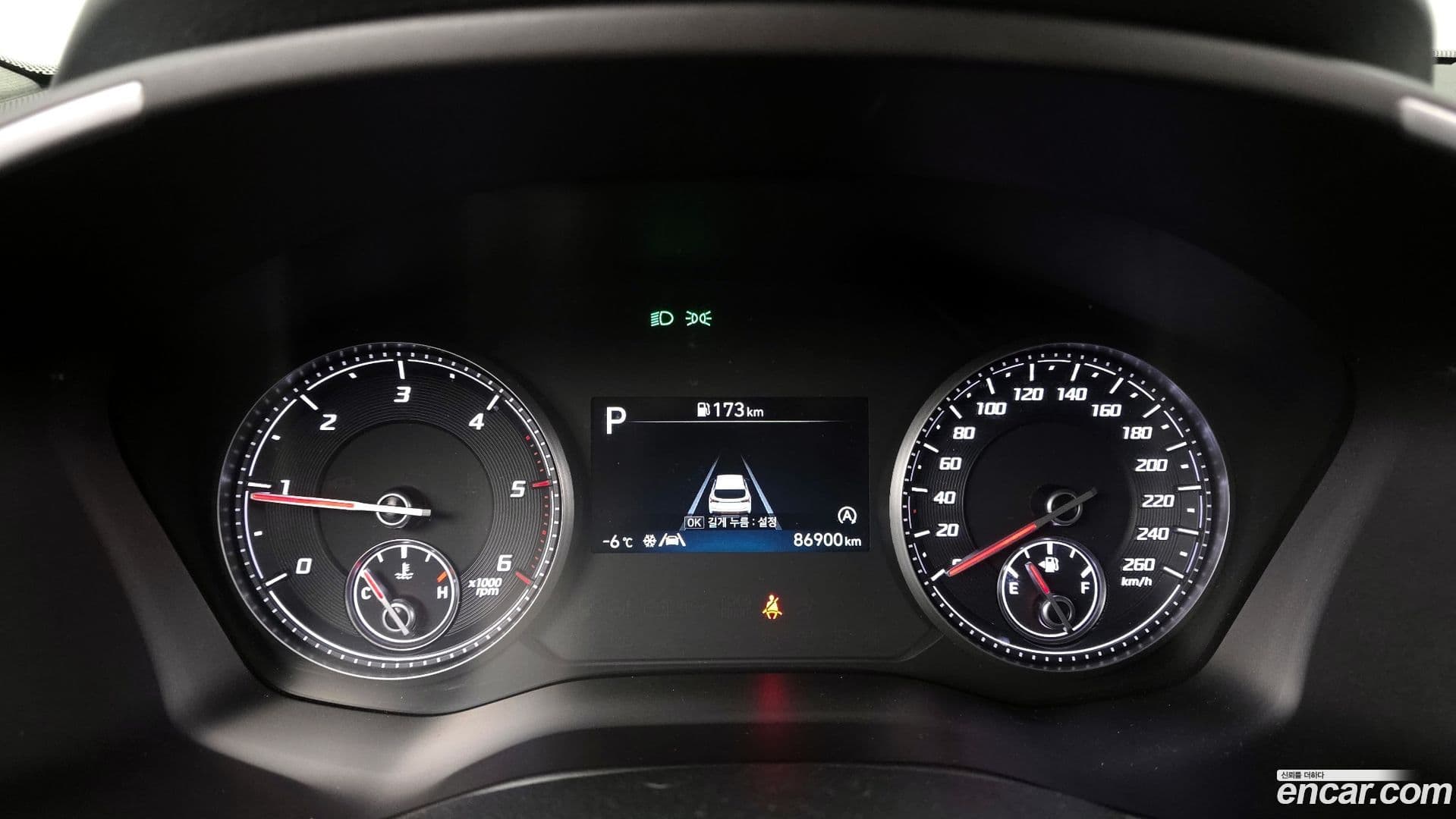 Main__Slider__Photo:Santafe Hyundai 2021.1-7