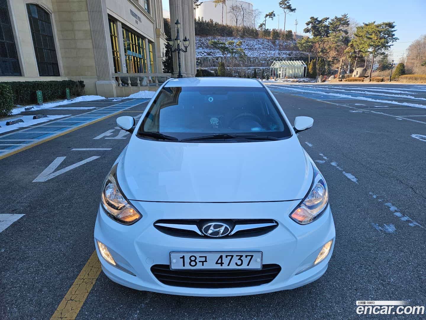 Accent Hyundai 2013.4-OUTER-001