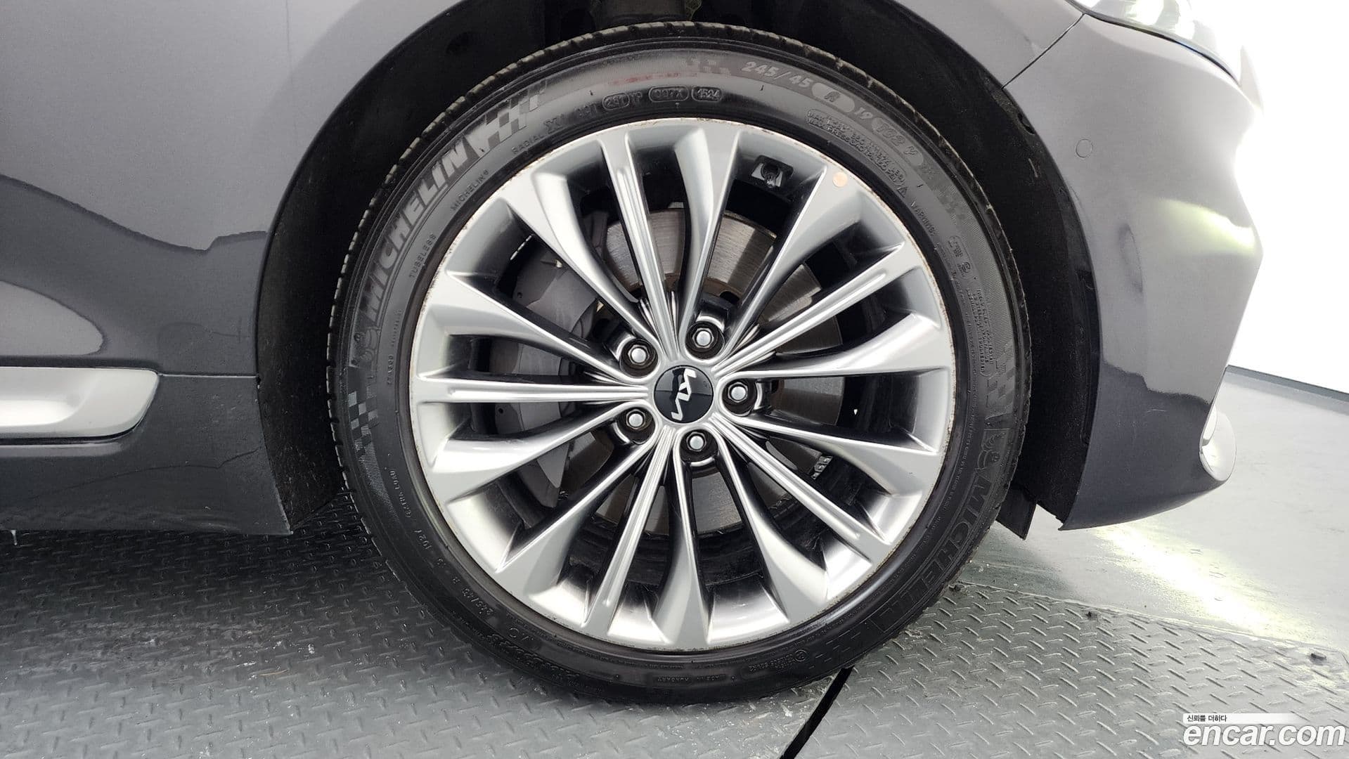 Main__Slider__Photo:K9 Kia 2021.9-4