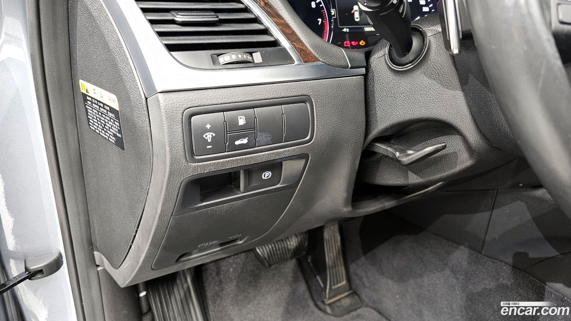 Main__Slider__Photo:Genesis Hyundai 2015.3-13