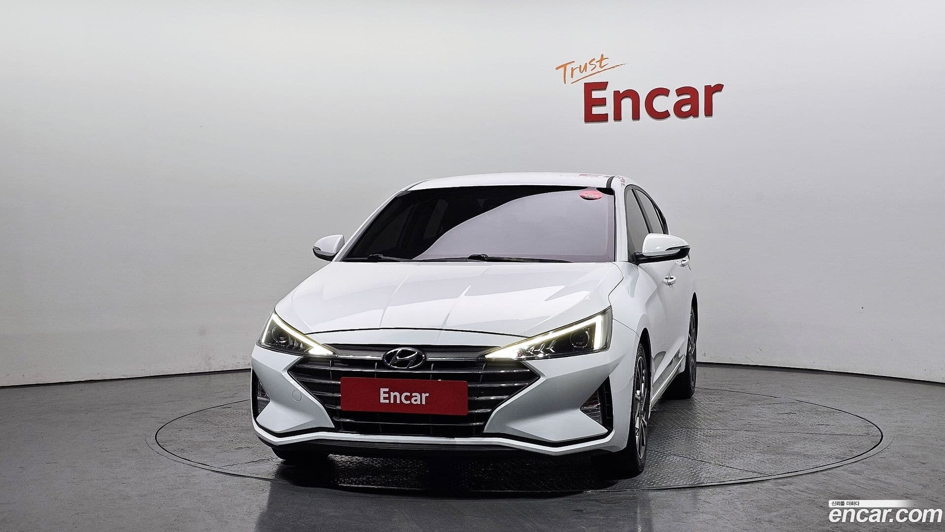 Main__Slider__Photo:AVANTE Hyundai 2019.4-2