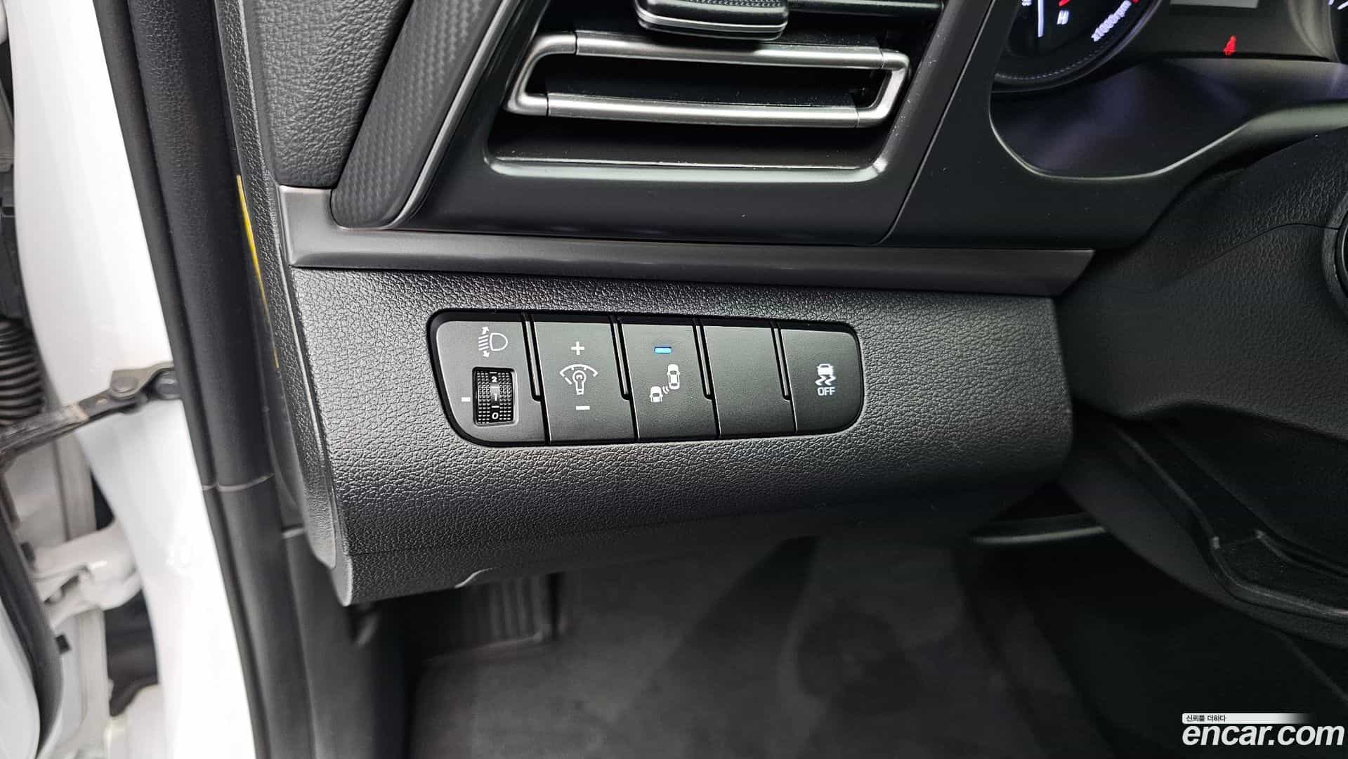 AVANTE Hyundai 2019.4-OPTION-019