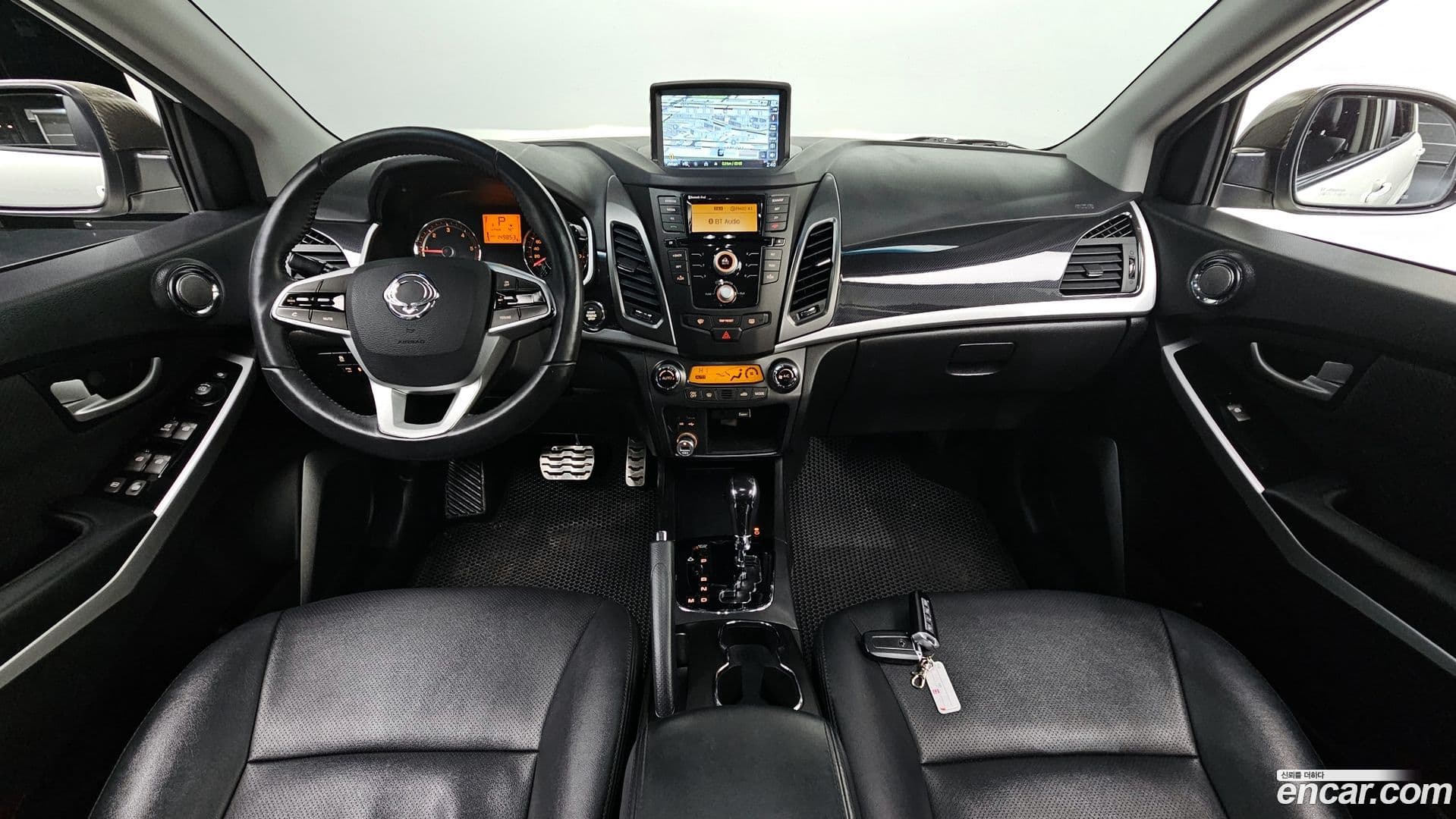 Main__Slider__Photo:KORANDO KG_Mobility_Ssangyong 2017.0-6